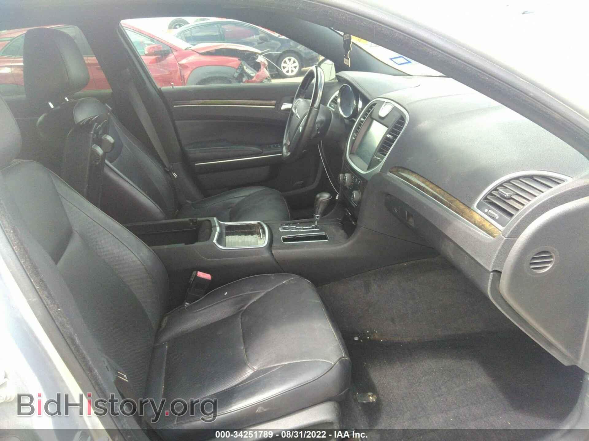2012 CHRYSLER 300 - VIN: 2C3CCAETXCH256437 - Фото 5