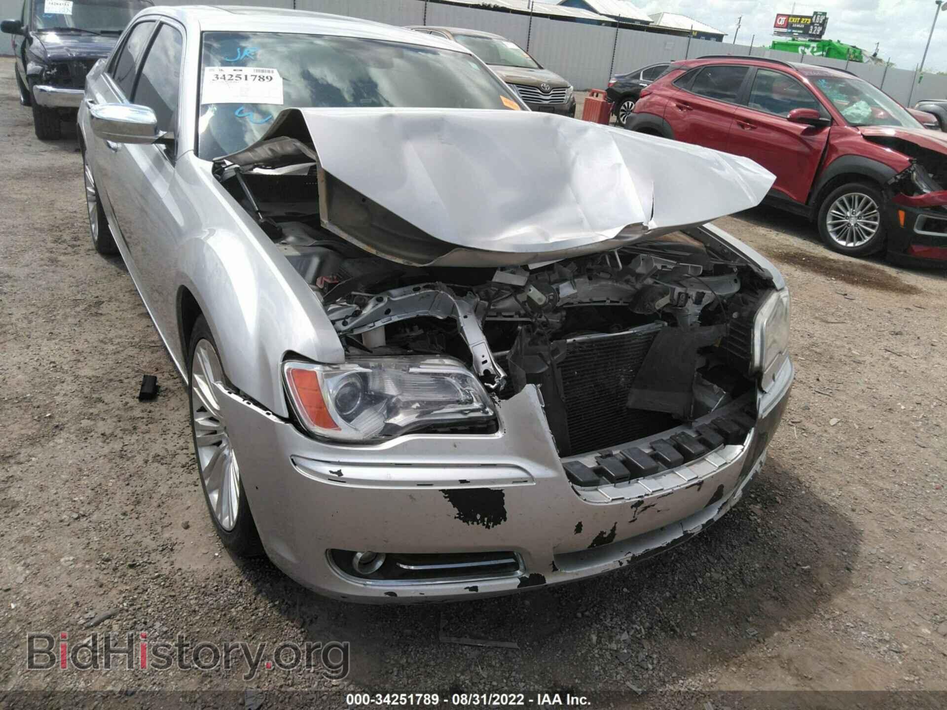 2012 CHRYSLER 300 - VIN: 2C3CCAETXCH256437 - Фото 6