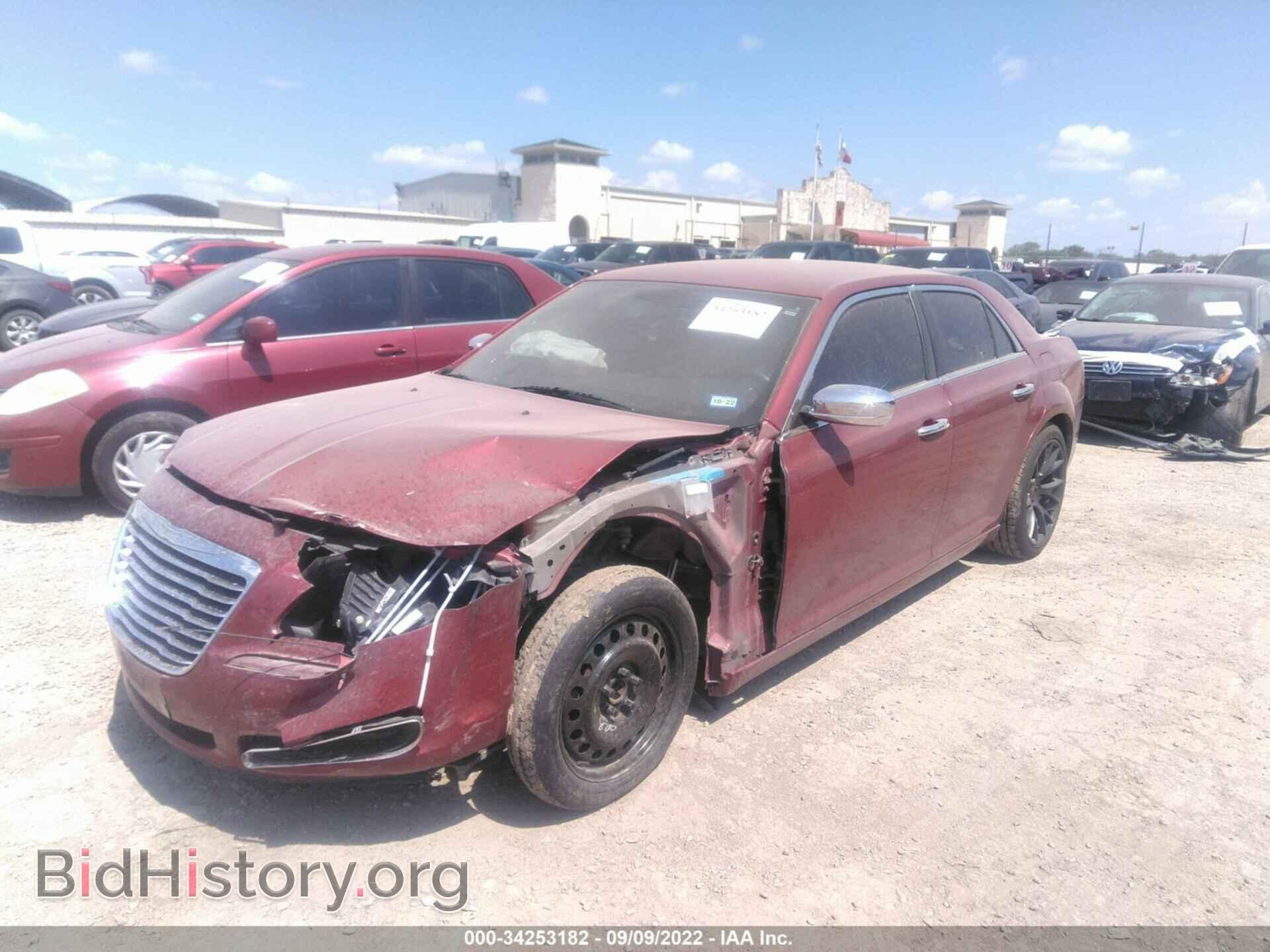 2014 CHRYSLER 300 - VIN: 2C3CCAAG6EH343196 - Фото 2