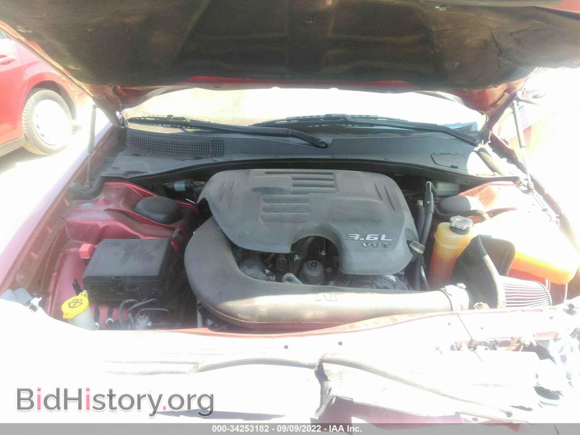 2014 CHRYSLER 300 - VIN: 2C3CCAAG6EH343196 - Фото 10