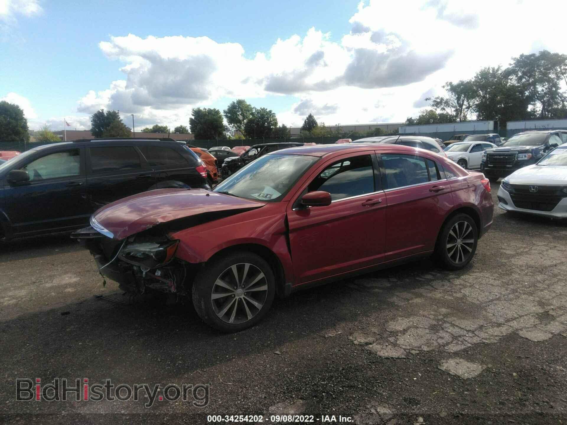2013 CHRYSLER 200 - VIN: 1C3CCBBB1DN547130 - Фото 2