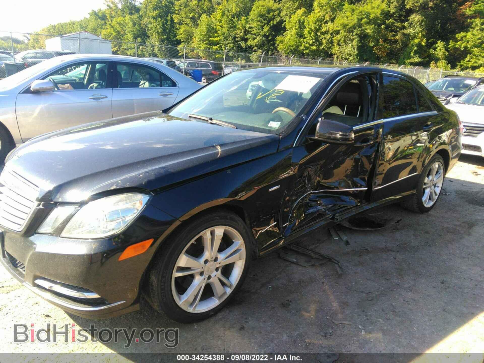 2012 MERCEDES-BENZ E-CLASS - VIN: WDDHF8JB5CA566725 - Фото 2