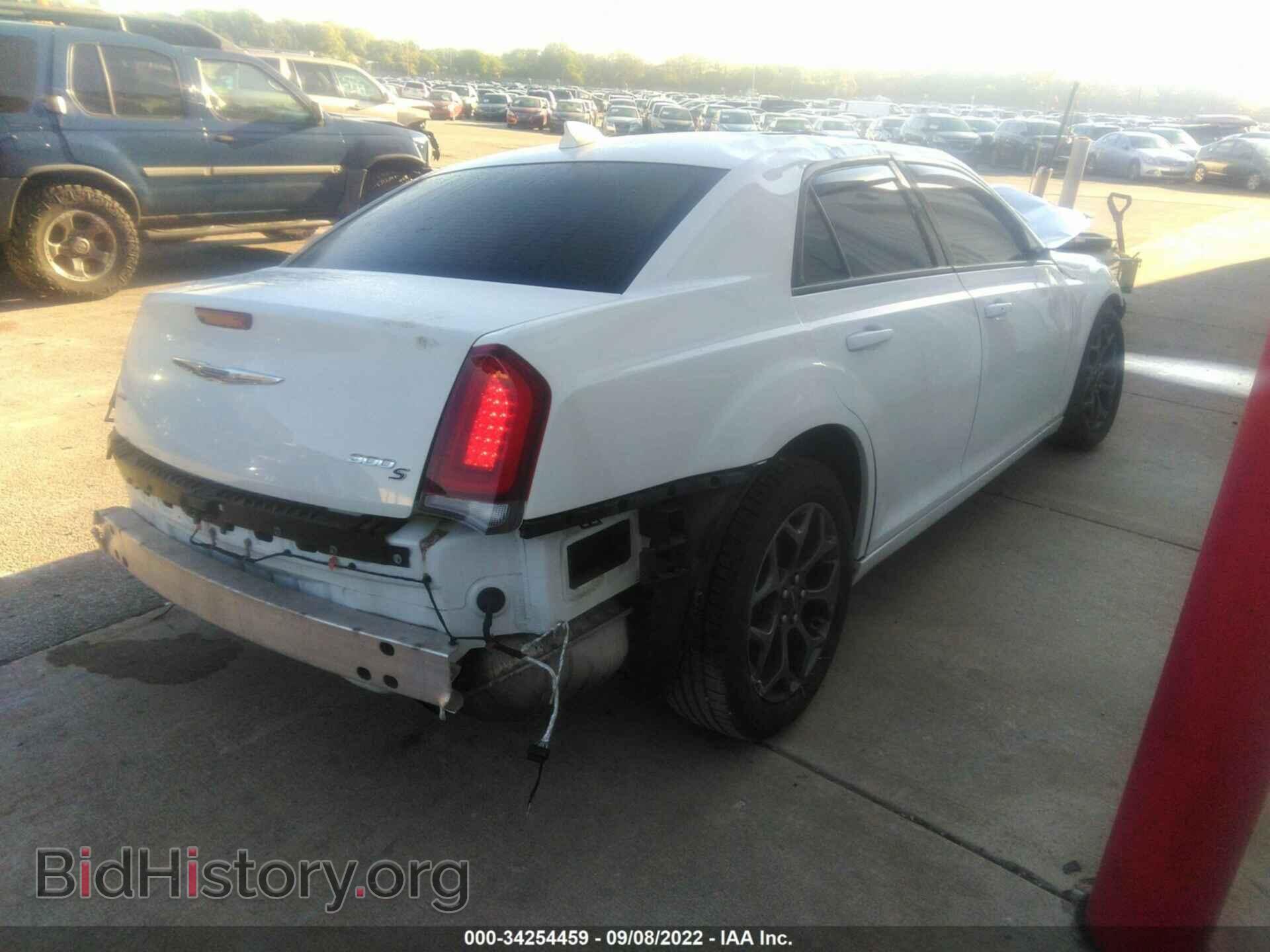 2018 CHRYSLER 300 - VIN: 2C3CCAGG8JH251010 - Фото 4