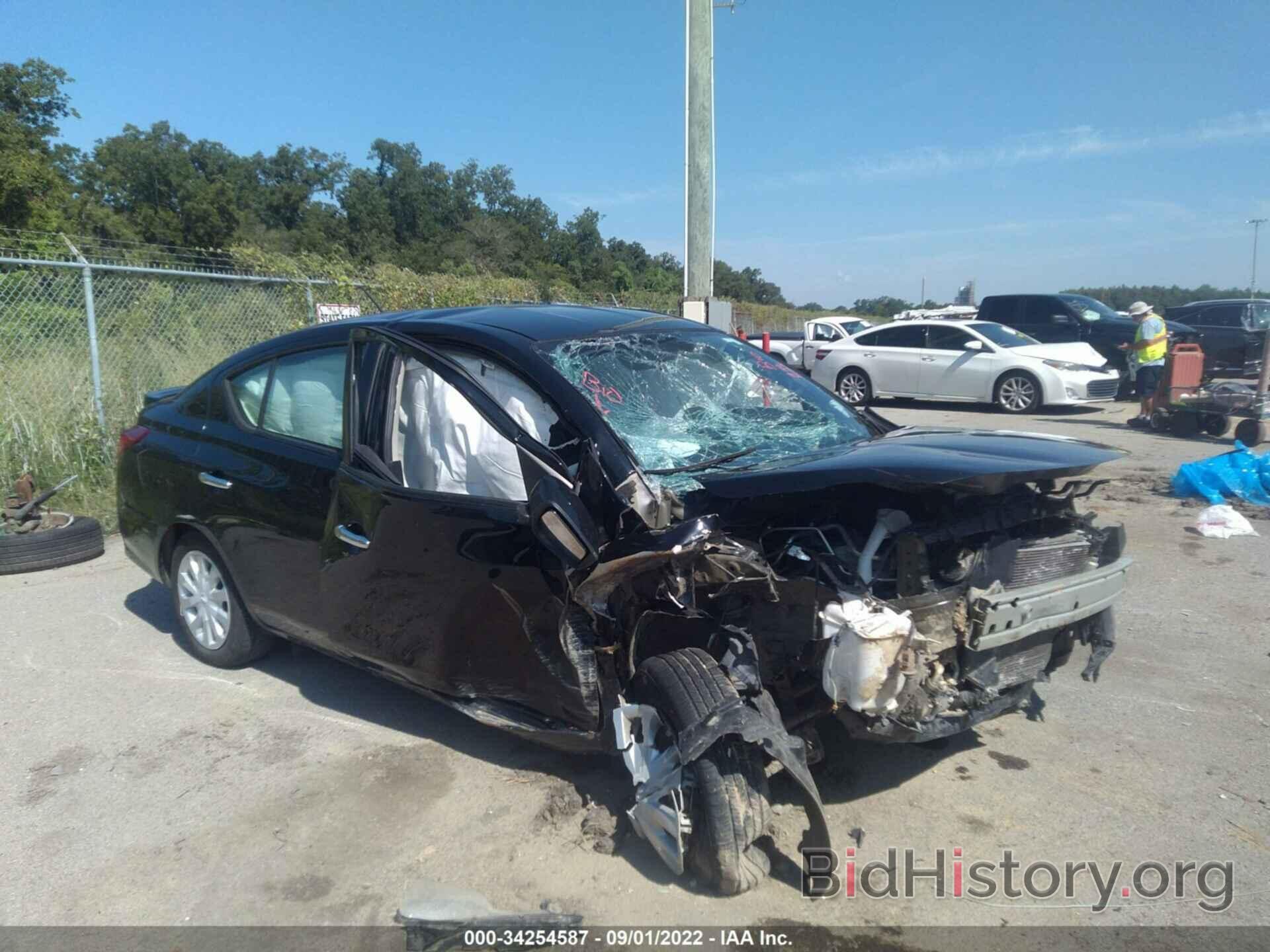 Photo 3N1CN7AP2KL841233 - NISSAN VERSA SEDAN 2019