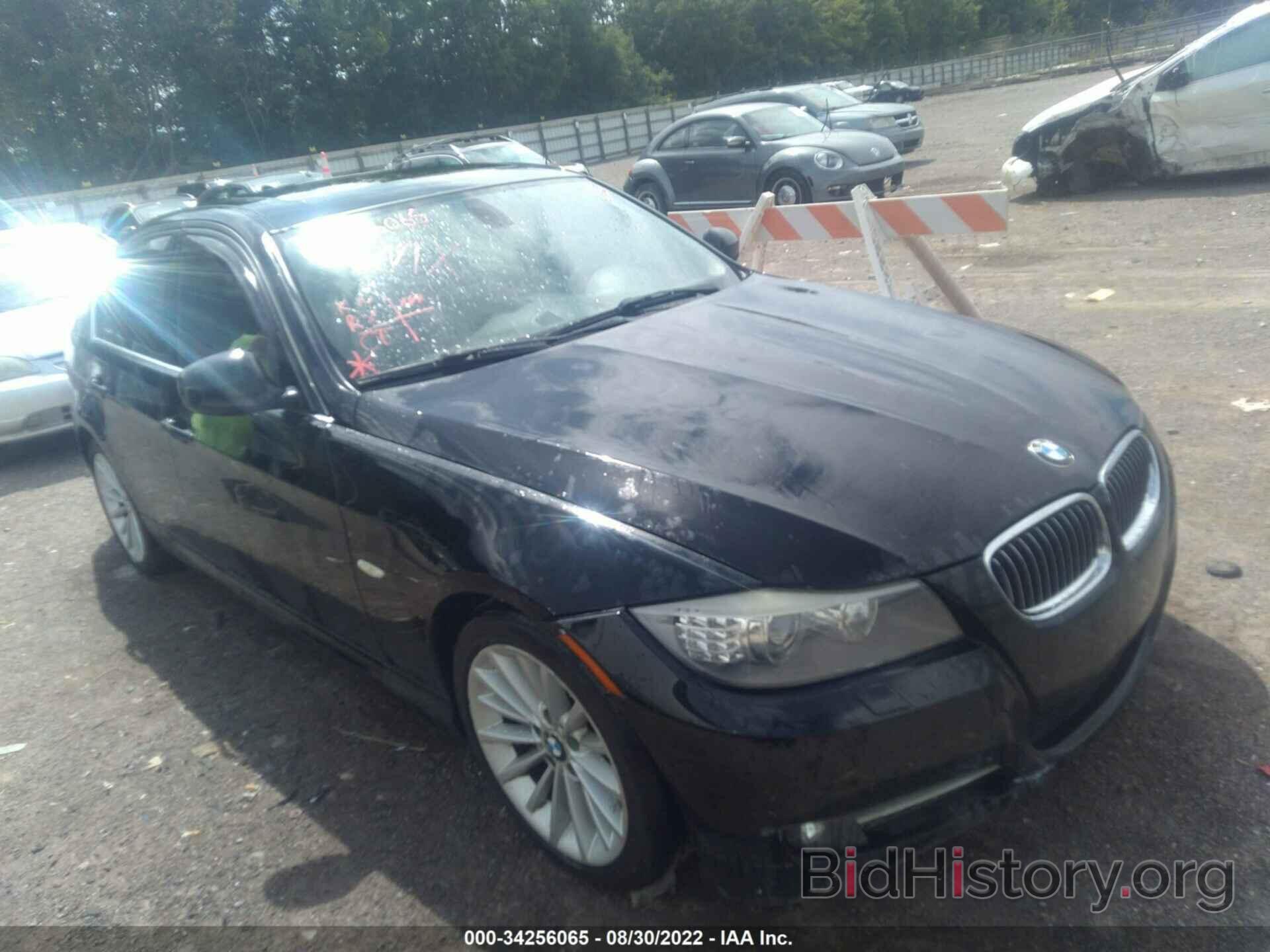 Photo WBAPN7C54BA948136 - BMW 3 SERIES 2011