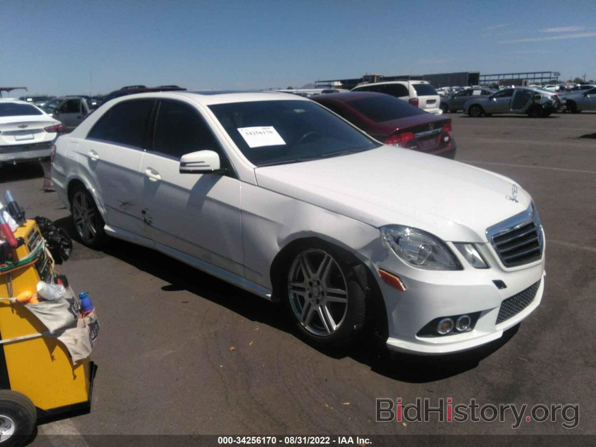 Photo WDDHF5GB0AA047097 - MERCEDES-BENZ E-CLASS 2010