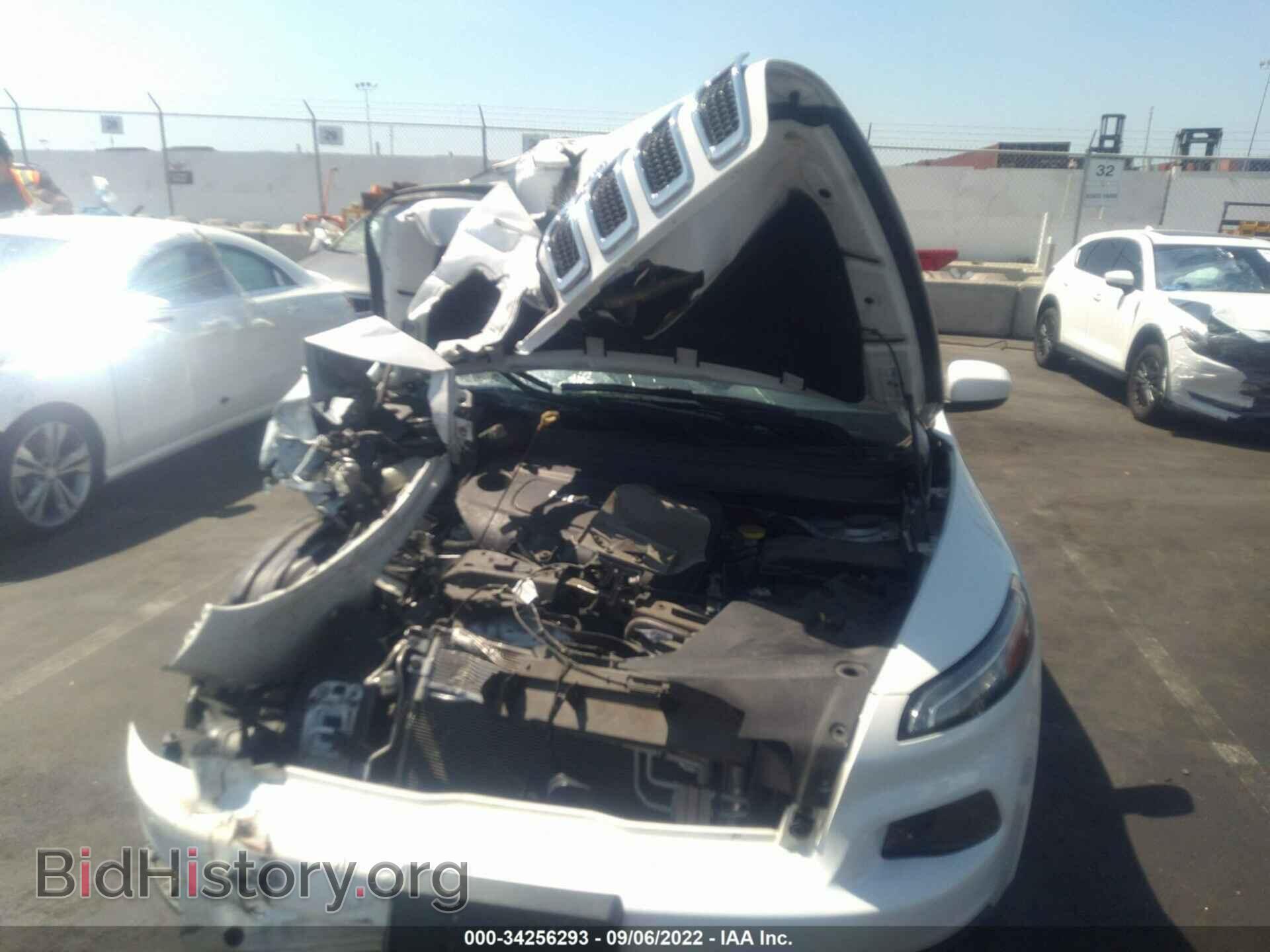 2017 JEEP CHEROKEE - VIN: 1C4PJLCB5HW668203 - Фото 6