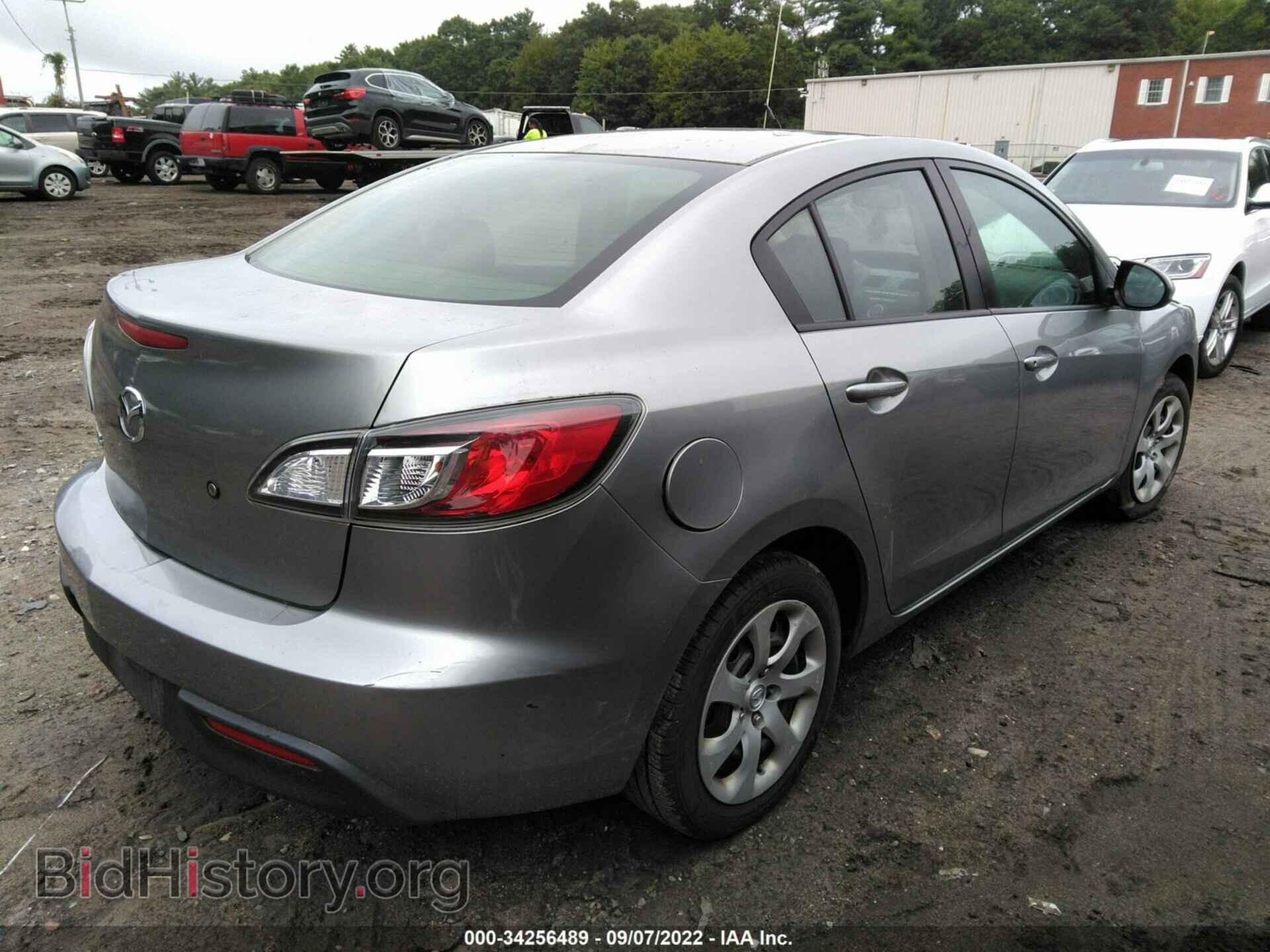2011 MAZDA MAZDA3 - VIN: JM1BL1UG1B1454669 - Фото 4