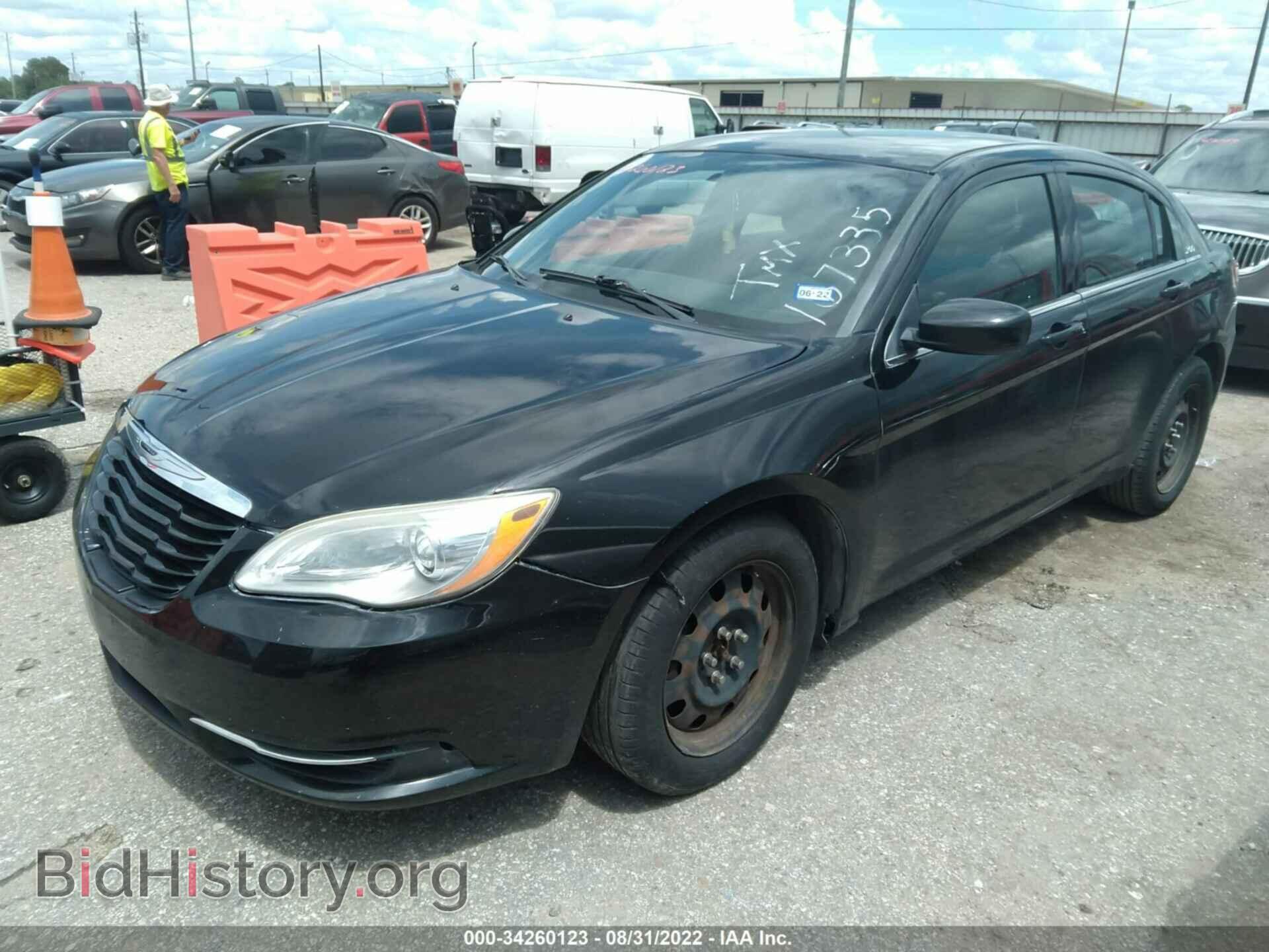 2012 CHRYSLER 200 - VIN: 1C3CCBAB3CN167335 - Фото 2