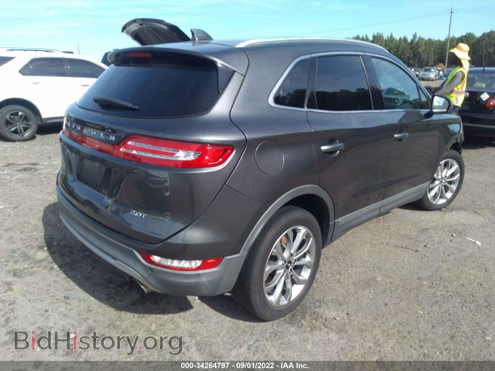 2017 LINCOLN MKC - VIN: 5LMCJ2C92HUL68743 - Photo 4