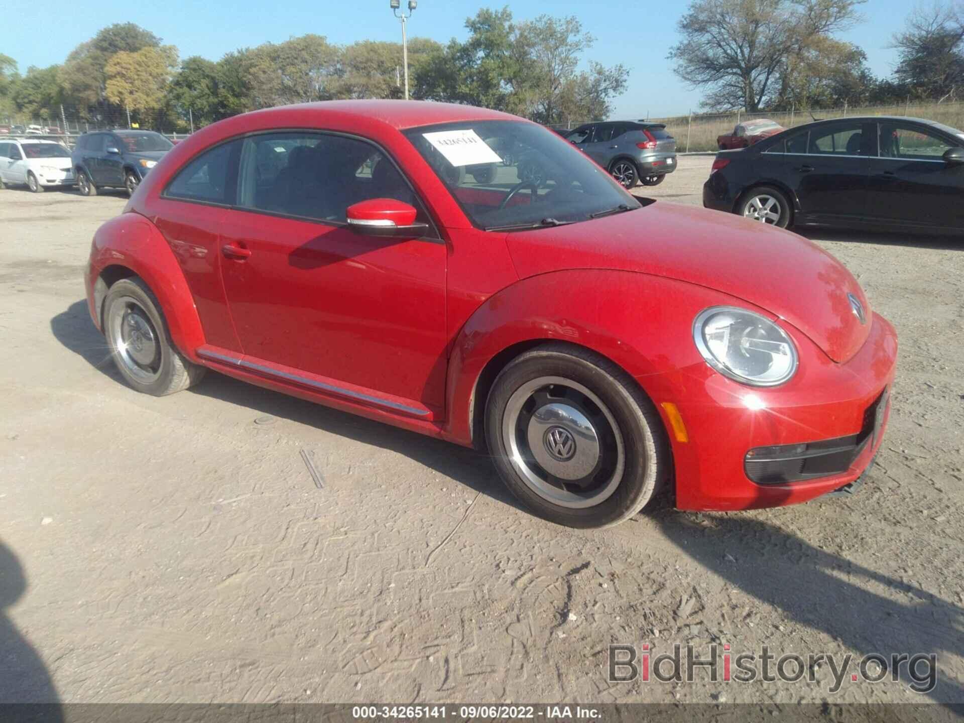 Photo 3VWHP7AT9CM628721 - VOLKSWAGEN BEETLE 2012