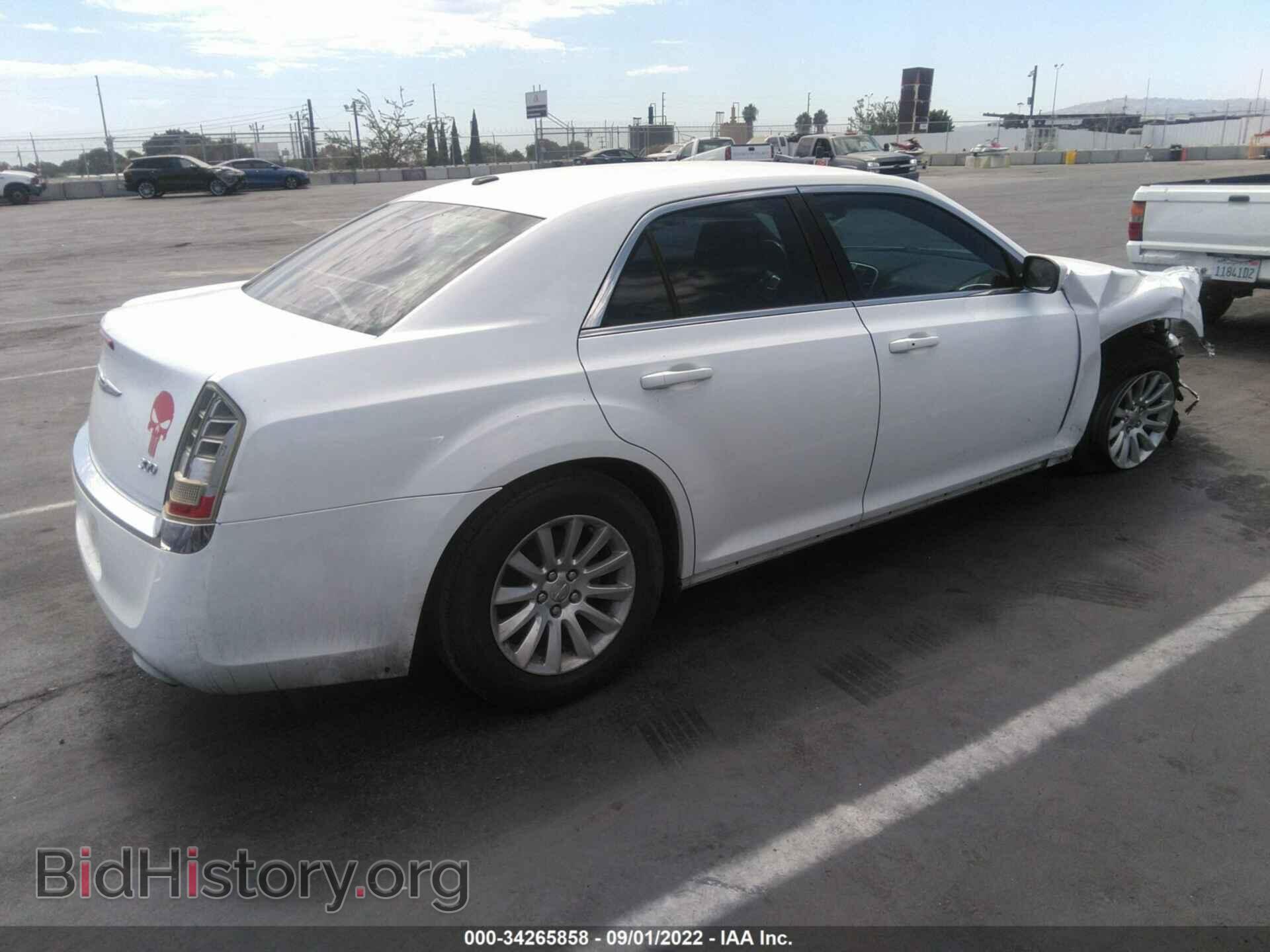 2013 CHRYSLER 300 - VIN: 2C3CCAAG2DH627021 - Photo 4