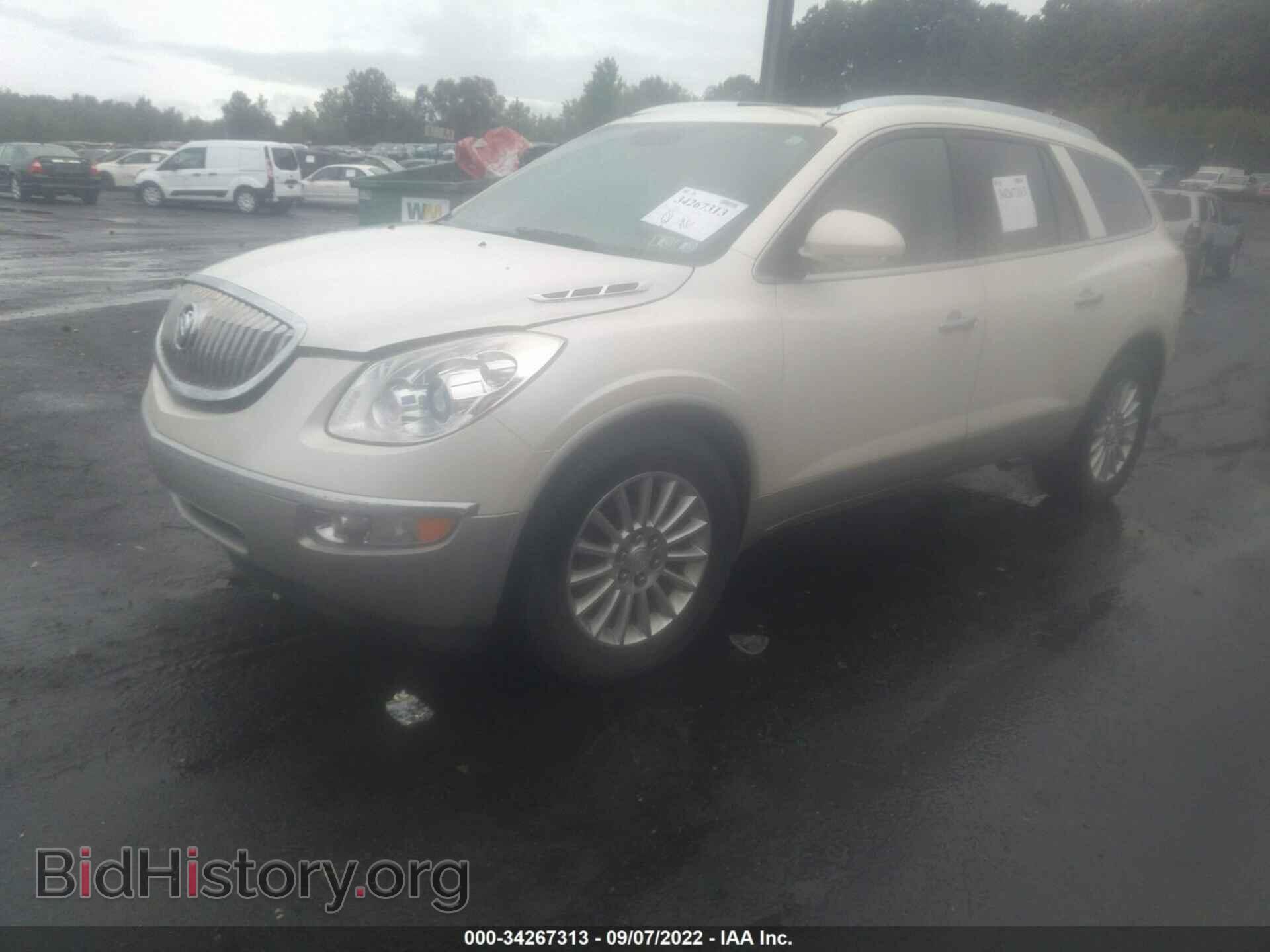 2011 BUICK ENCLAVE - VIN: 5GAKVBED4BJ210827 - Фото 2