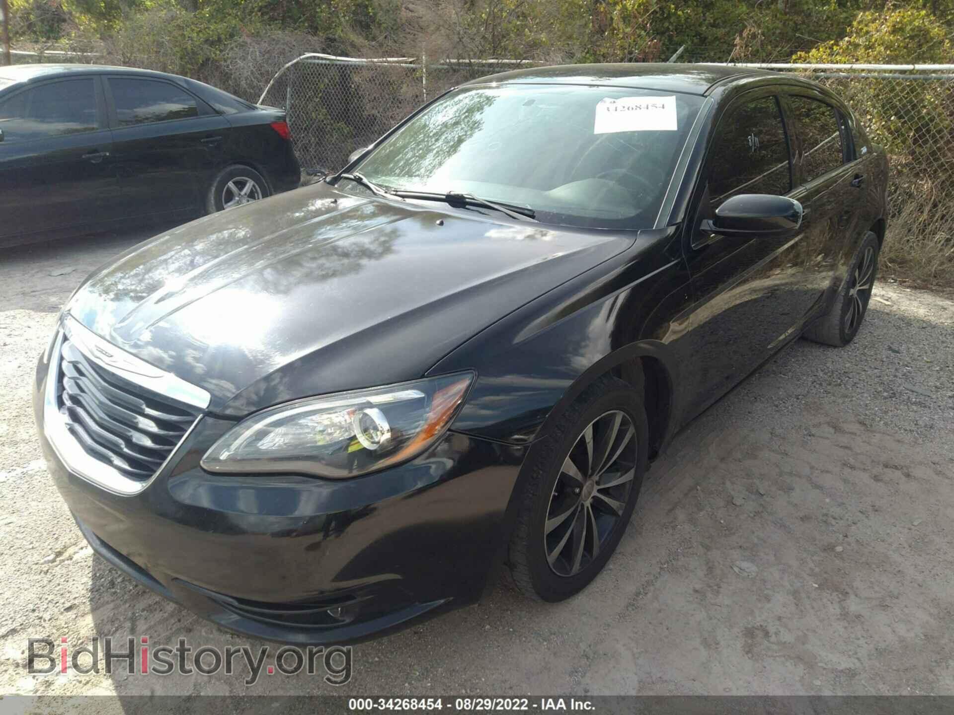 2013 CHRYSLER 200 - VIN: 1C3CCBBB0DN650300 - Photo 2