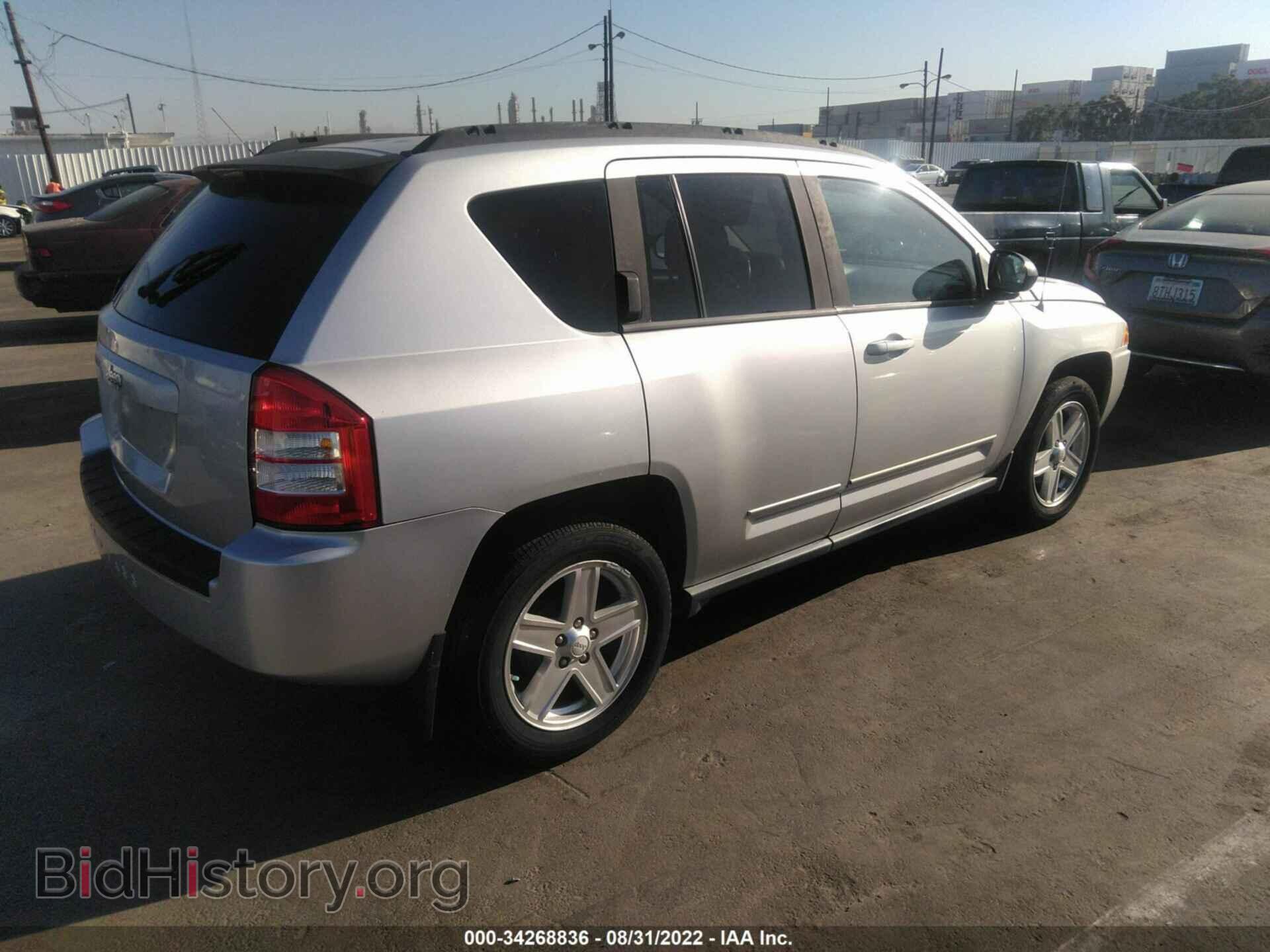 2010 JEEP COMPASS - VIN: 1J4NT4FB2AD541097 - Фото 4