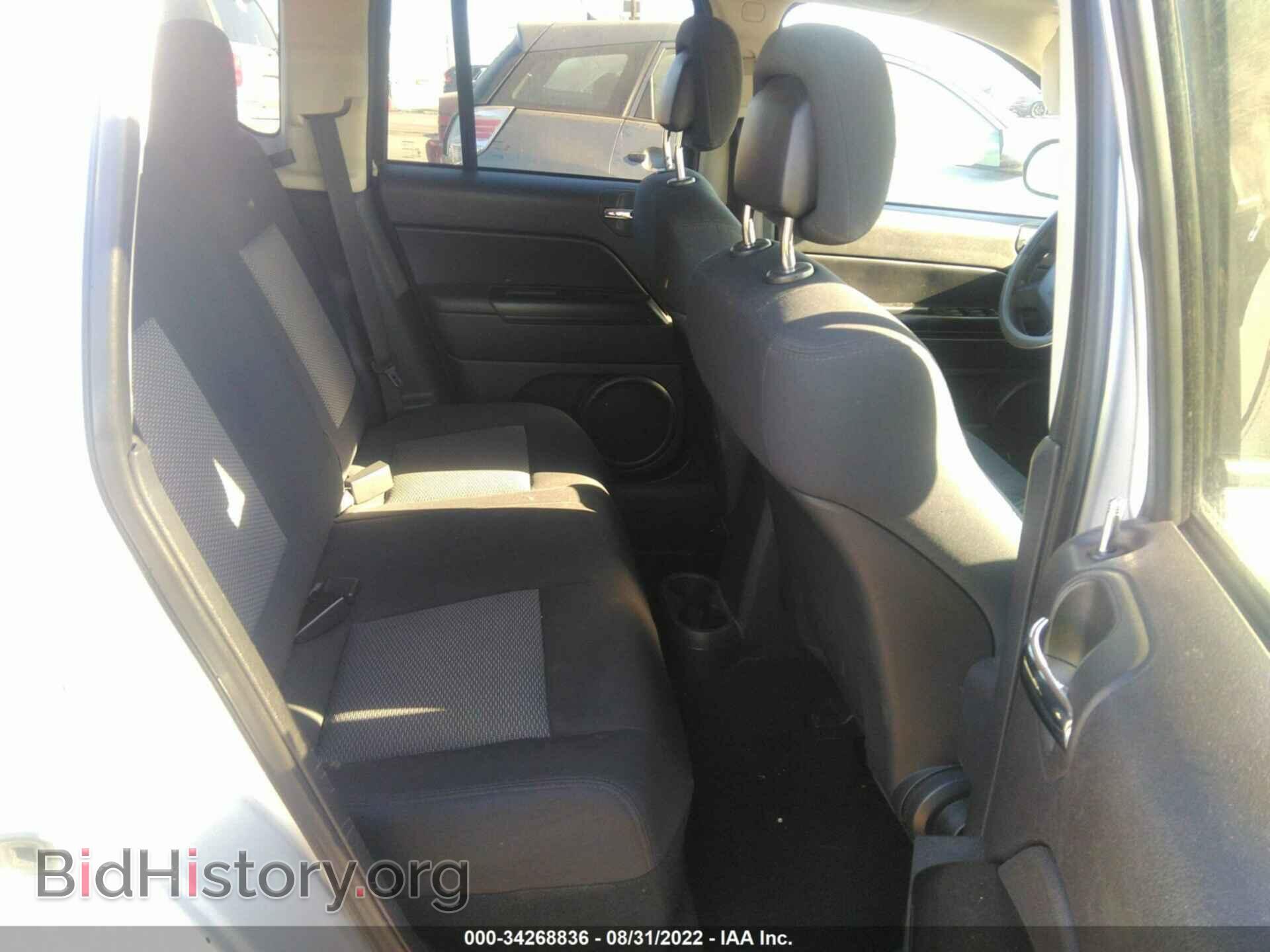 2010 JEEP COMPASS - VIN: 1J4NT4FB2AD541097 - Фото 8