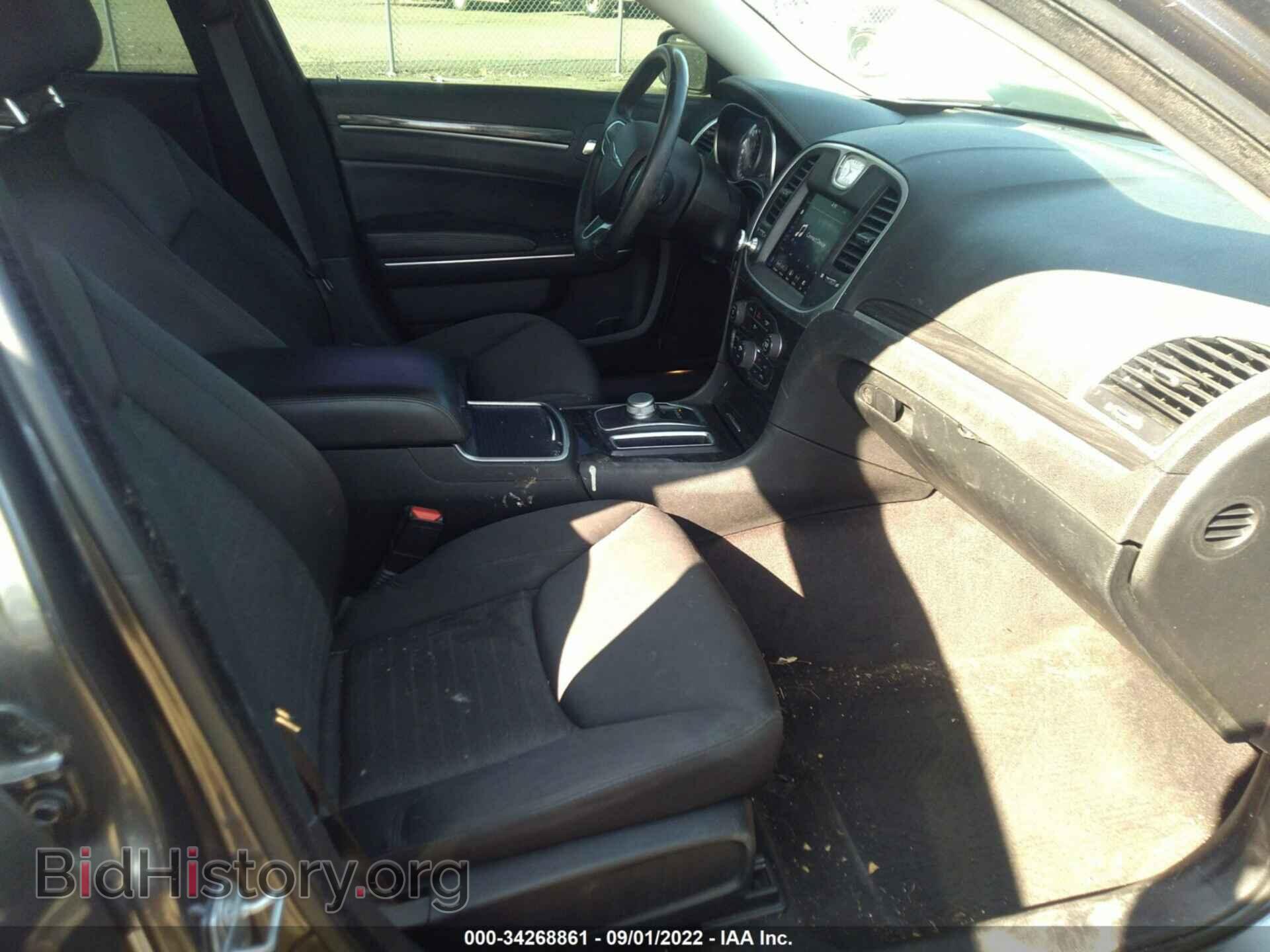 2018 CHRYSLER 300 - VIN: 2C3CCAAG7JH279177 - Фото 5