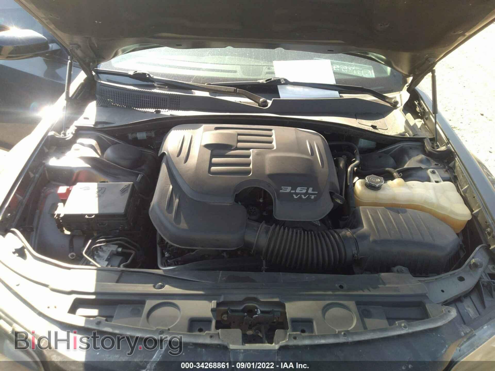 2018 CHRYSLER 300 - VIN: 2C3CCAAG7JH279177 - Фото 10