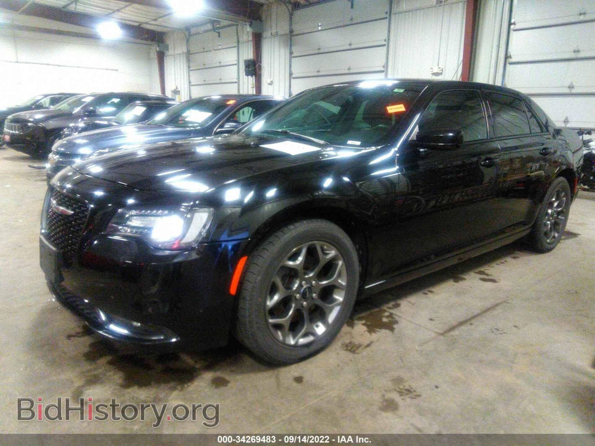 2016 CHRYSLER 300 - VIN: 2C3CCAGG7GH244641 - Photo 2