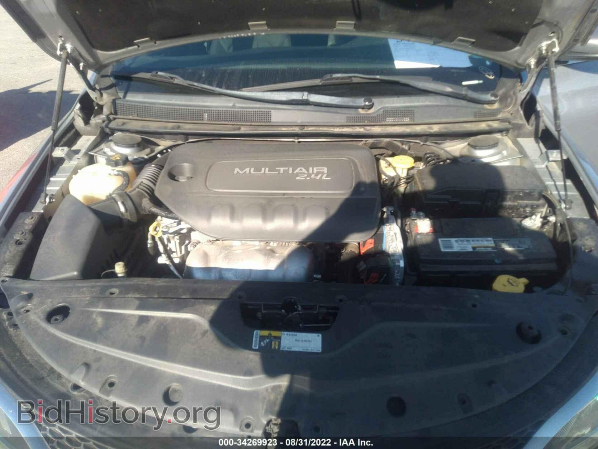 2016 CHRYSLER 200 - VIN: 1C3CCCAB0GN112059 - Photo 10
