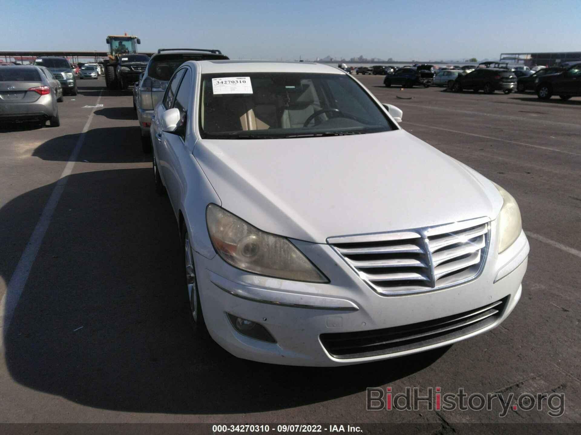 Photo KMHGC46E79U062397 - HYUNDAI GENESIS 2009