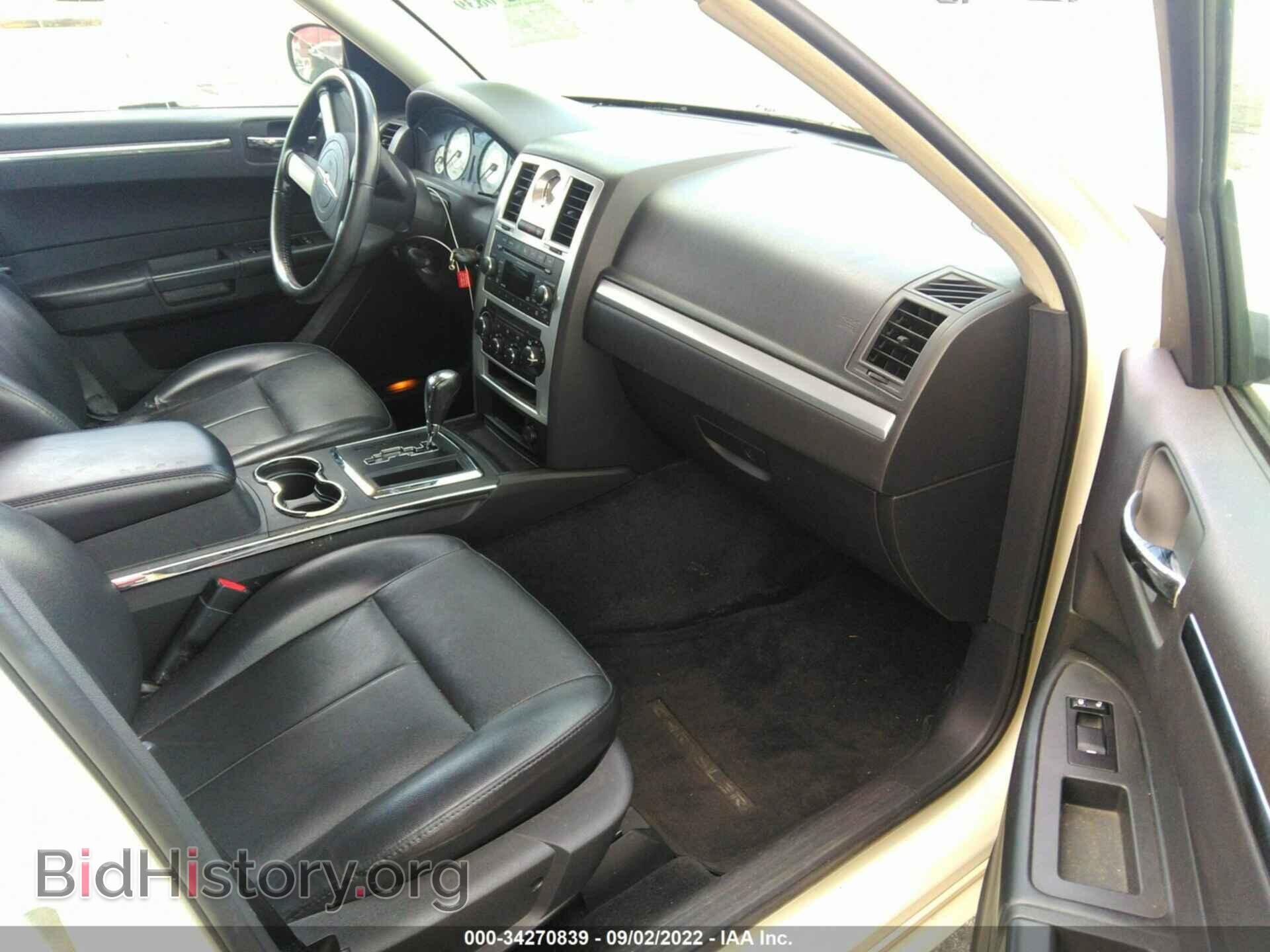2010 CHRYSLER 300 - VIN: 2C3CA5CV3AH241891 - Фото 5
