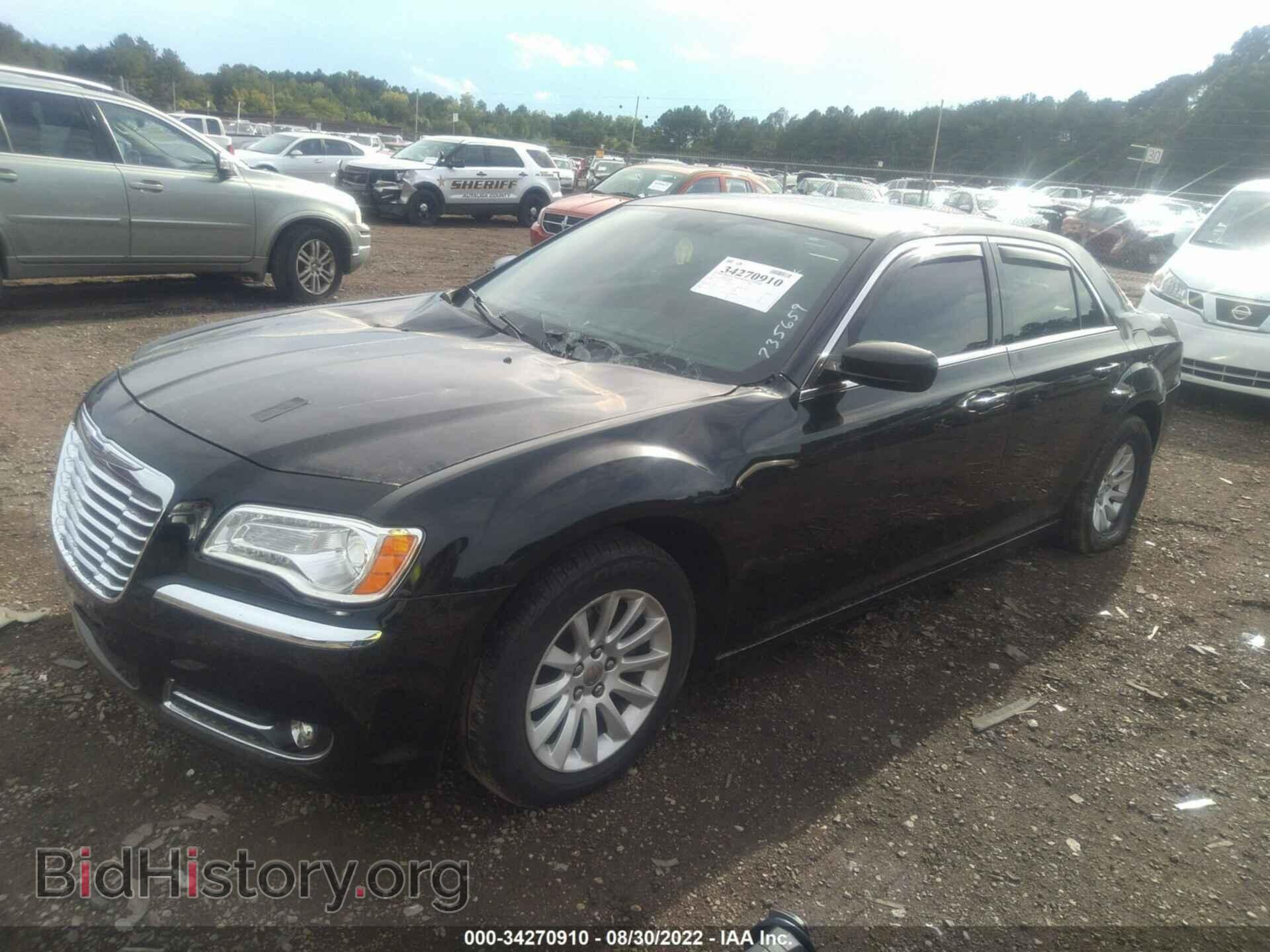 2013 CHRYSLER 300 - VIN: 2C3CCAAGXDH735659 - Фото 2