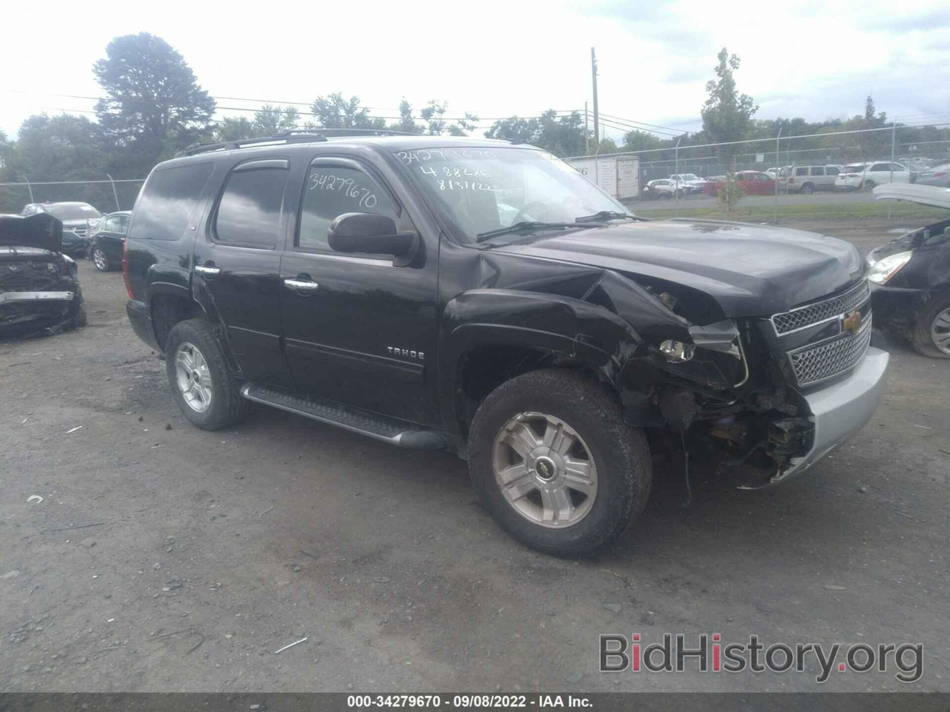 Photo 1GNSKBE03BR186405 - CHEVROLET TAHOE 2011