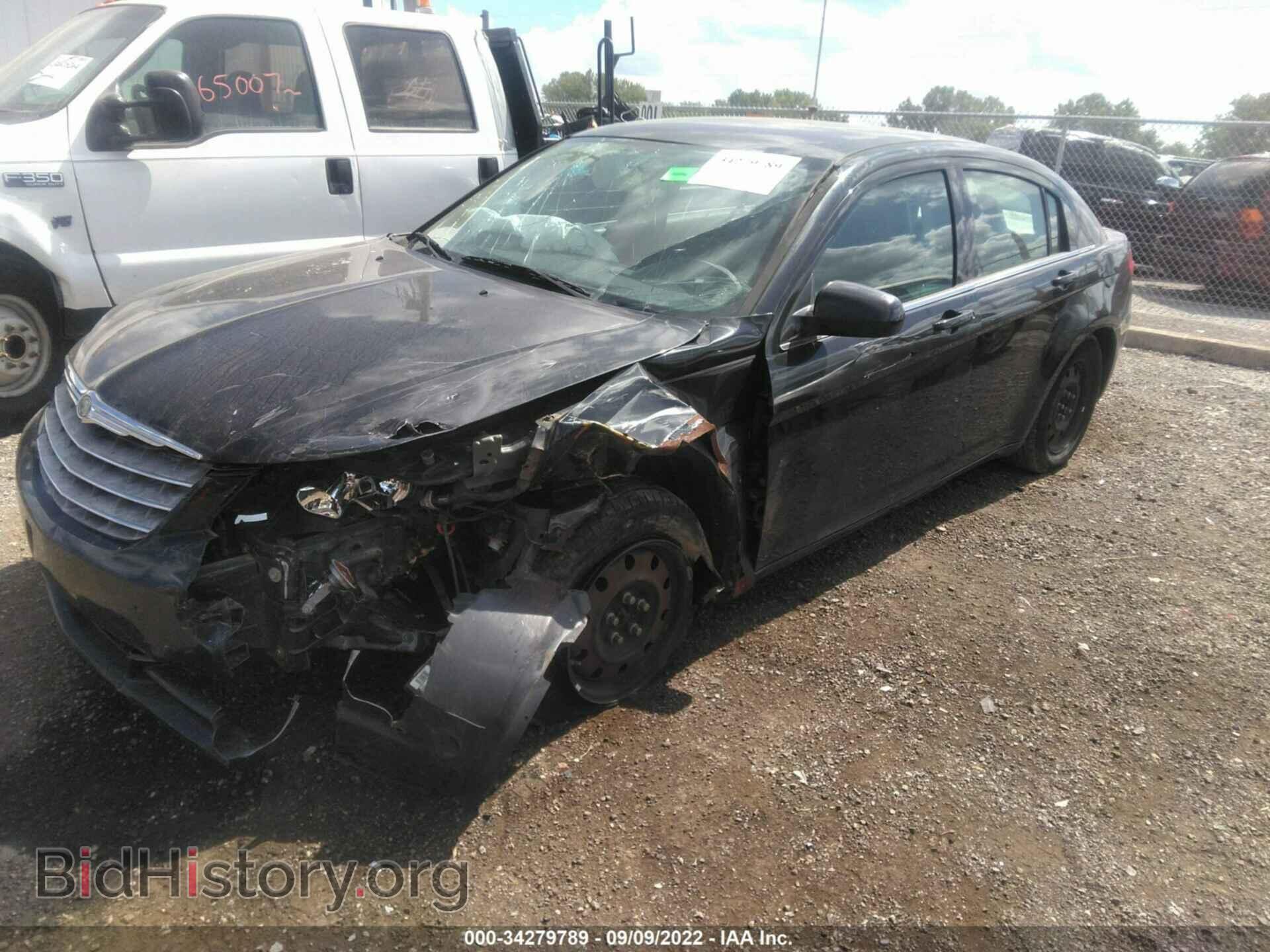 2010 CHRYSLER SEBRING - VIN: 1C3CC4FB3AN143926 - Фото 2