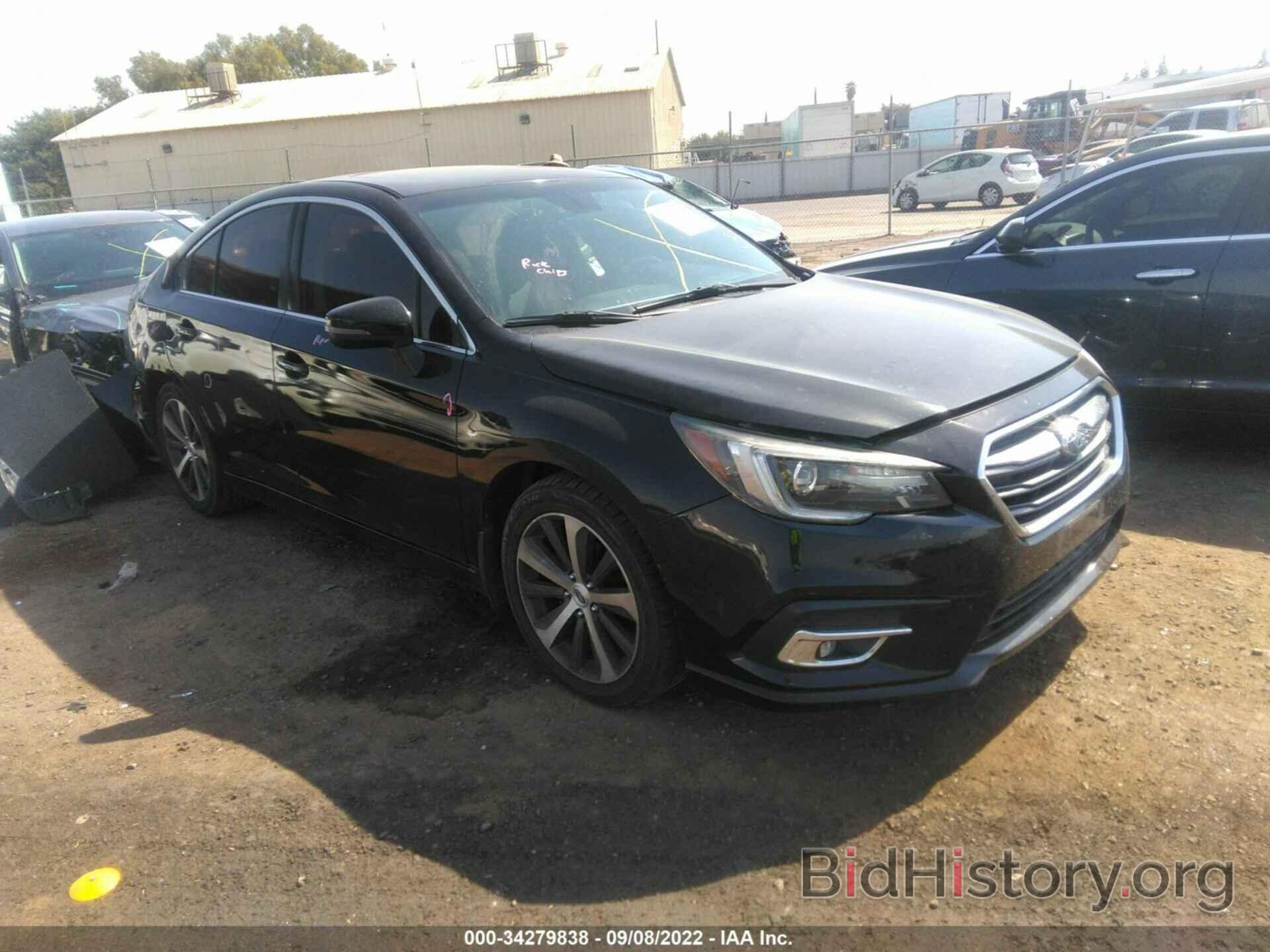 Photo 4S3BNAN66J3007824 - SUBARU LEGACY 2018