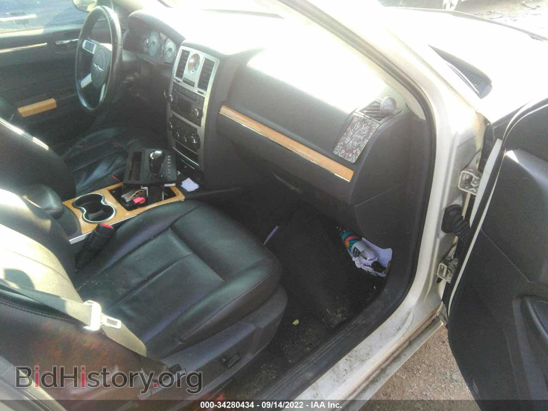 2008 CHRYSLER 300 - VIN: 2C3KA33G48H218373 - Фото 5