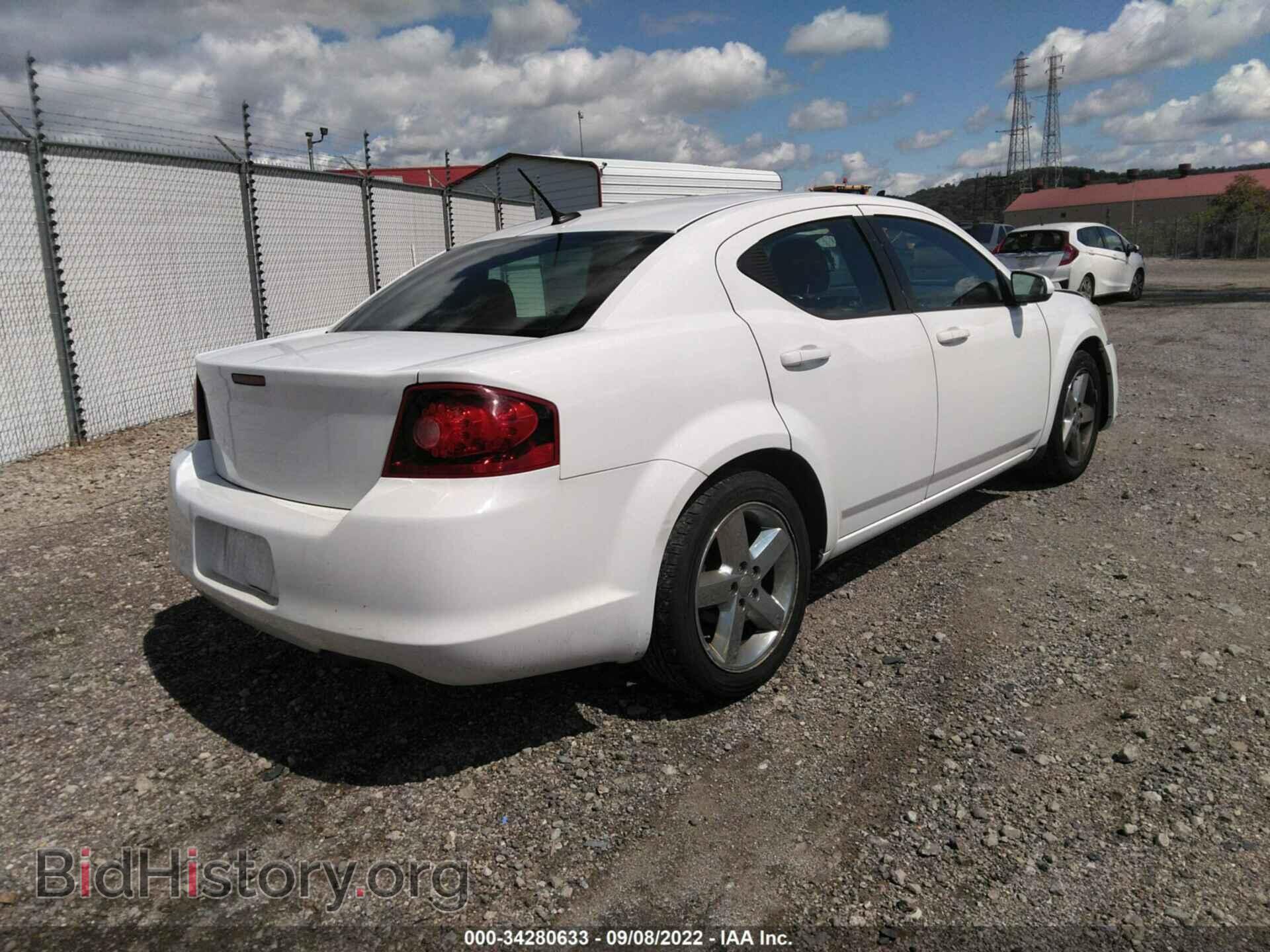 2011 DODGE AVENGER - VIN: 1B3BD1FB1BN561066 - Photo 4
