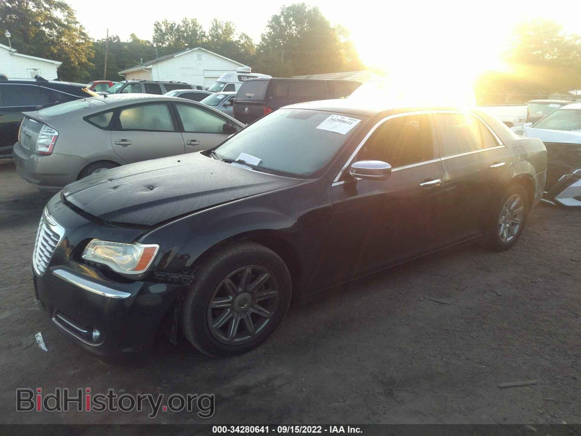 2012 CHRYSLER 300 - VIN: 2C3CCACG6CH166904 - Фото 2