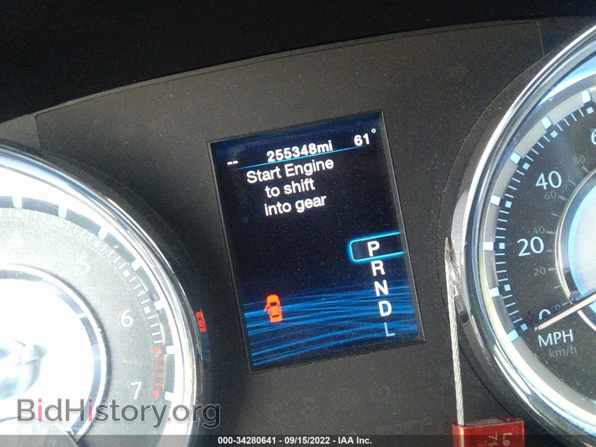 2012 CHRYSLER 300 - VIN: 2C3CCACG6CH166904 - Фото 7