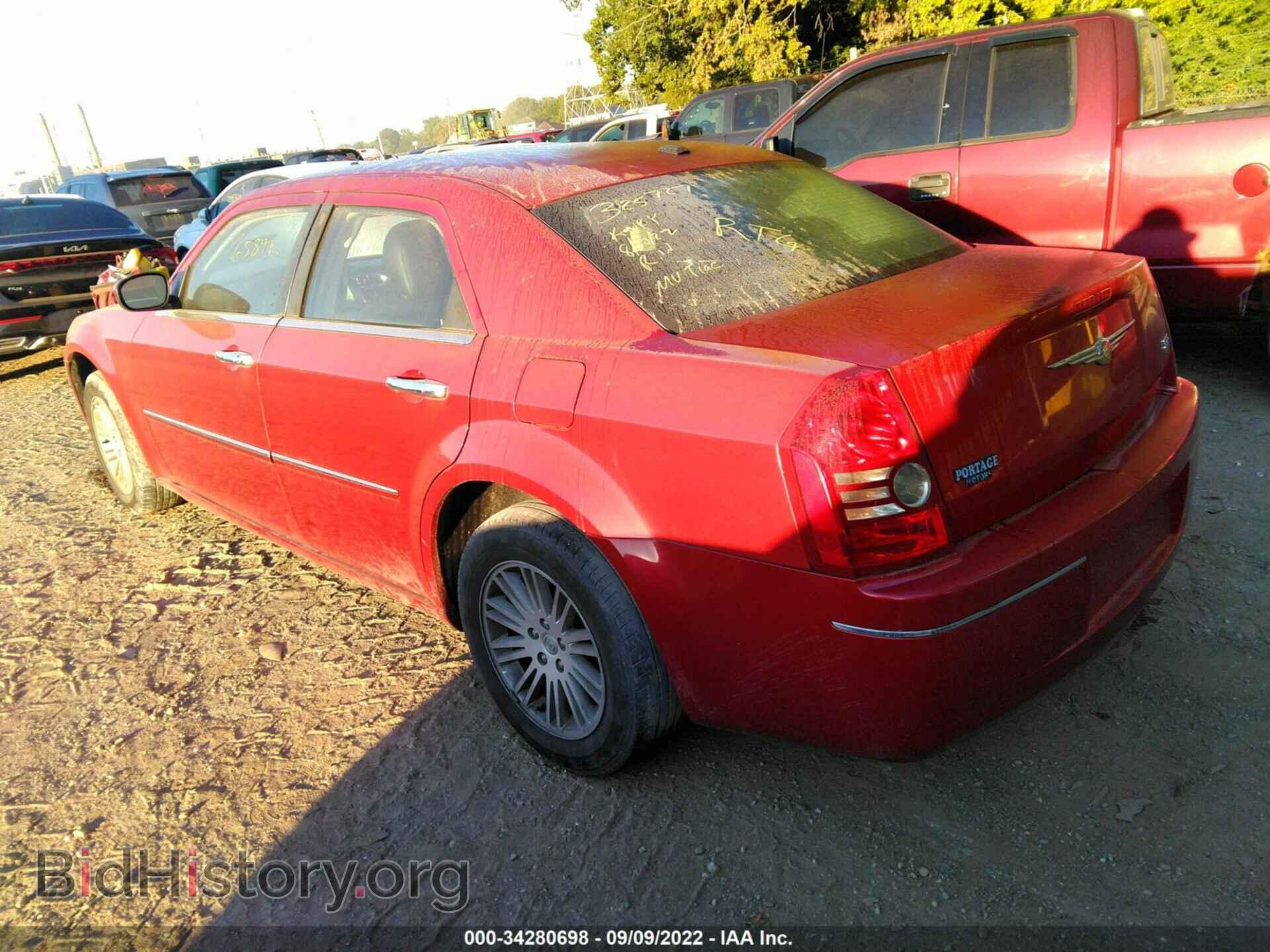2010 CHRYSLER 300 - VIN: 2C3CA5CV5AH325727 - Фото 3