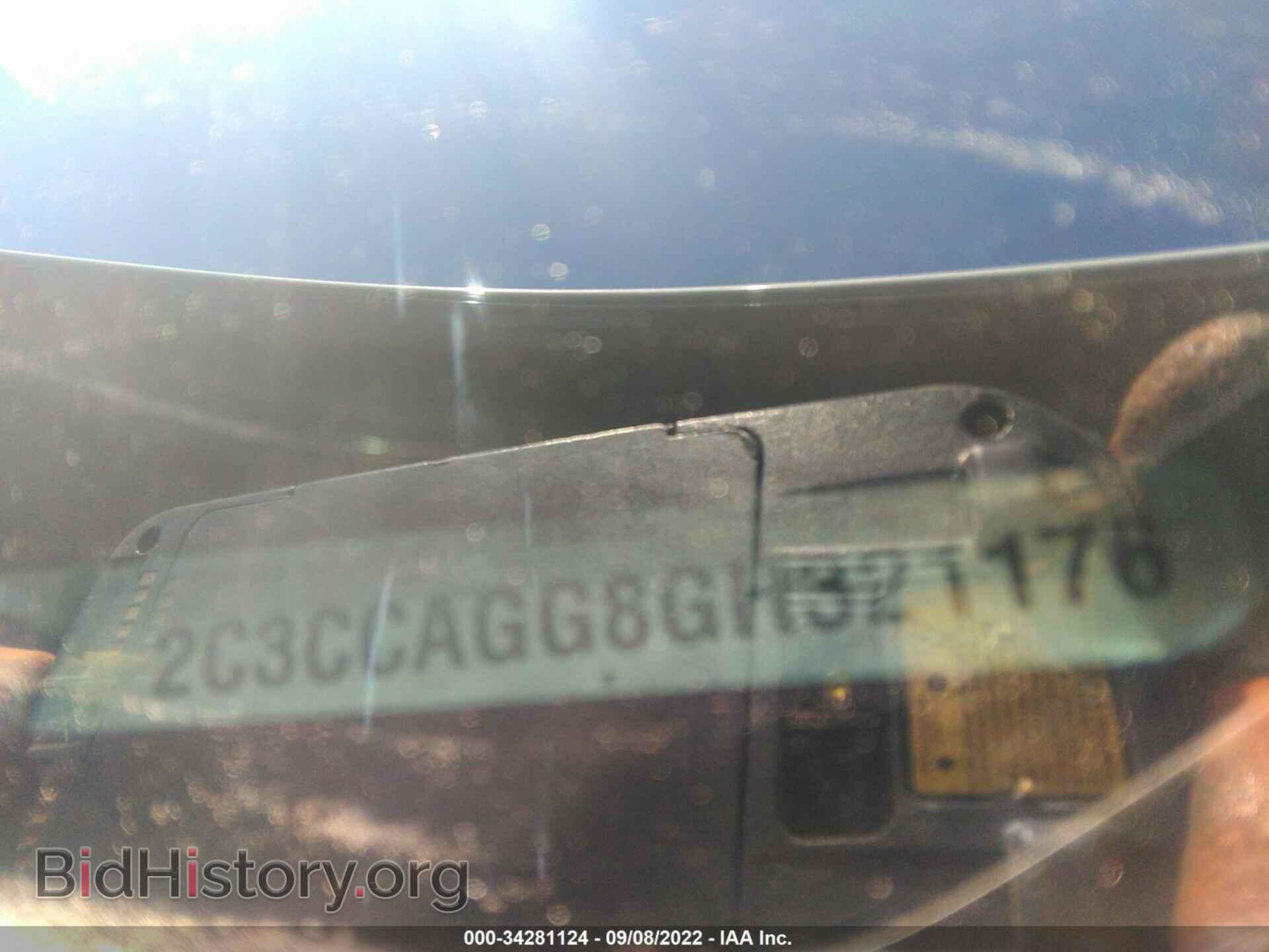 2016 CHRYSLER 300 - VIN: 2C3CCAGG8GH321176 - Фото 9