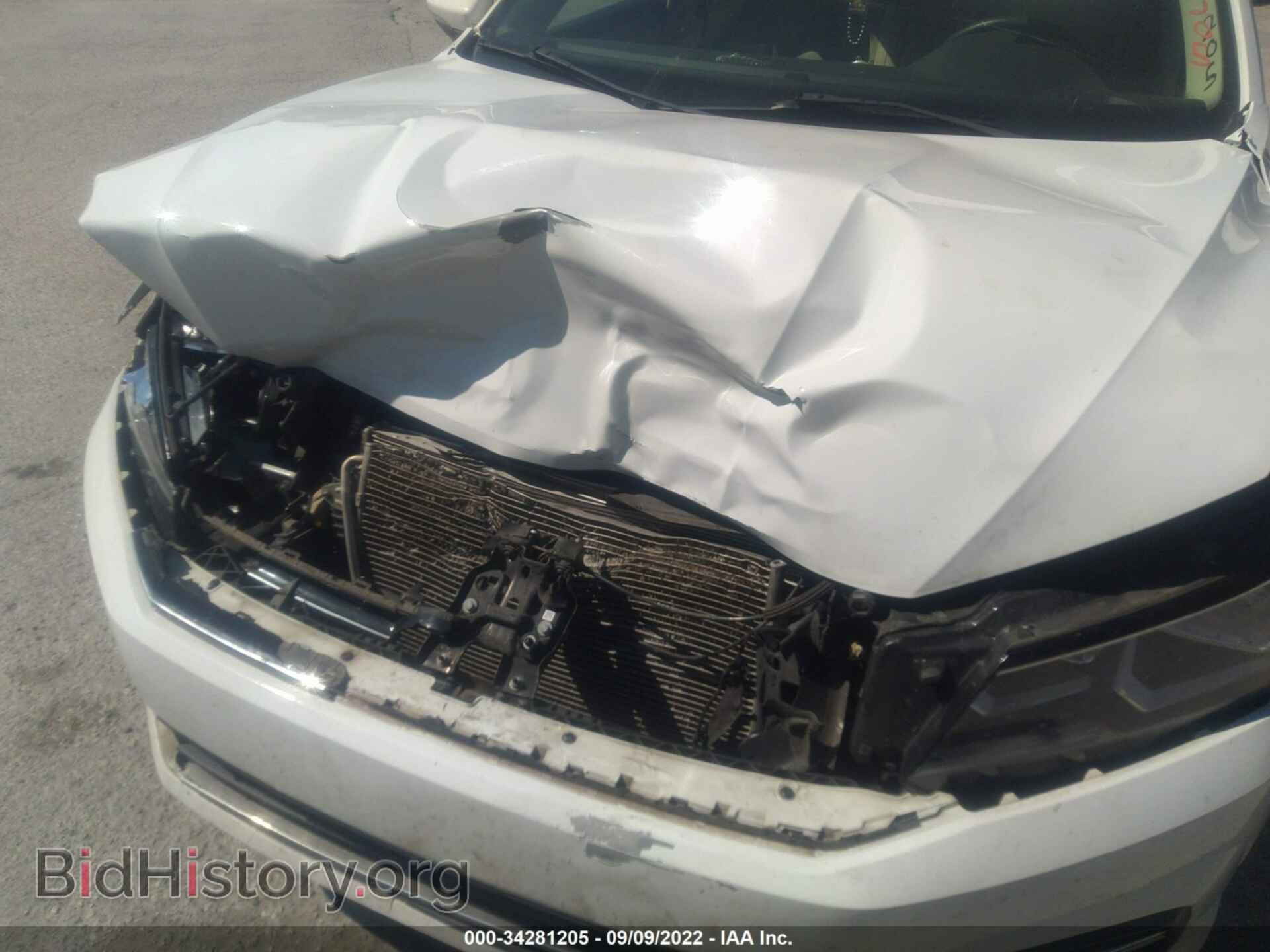 2017 VOLKSWAGEN PASSAT - VIN: 1VWAT7A36HC066010 - Фото 10