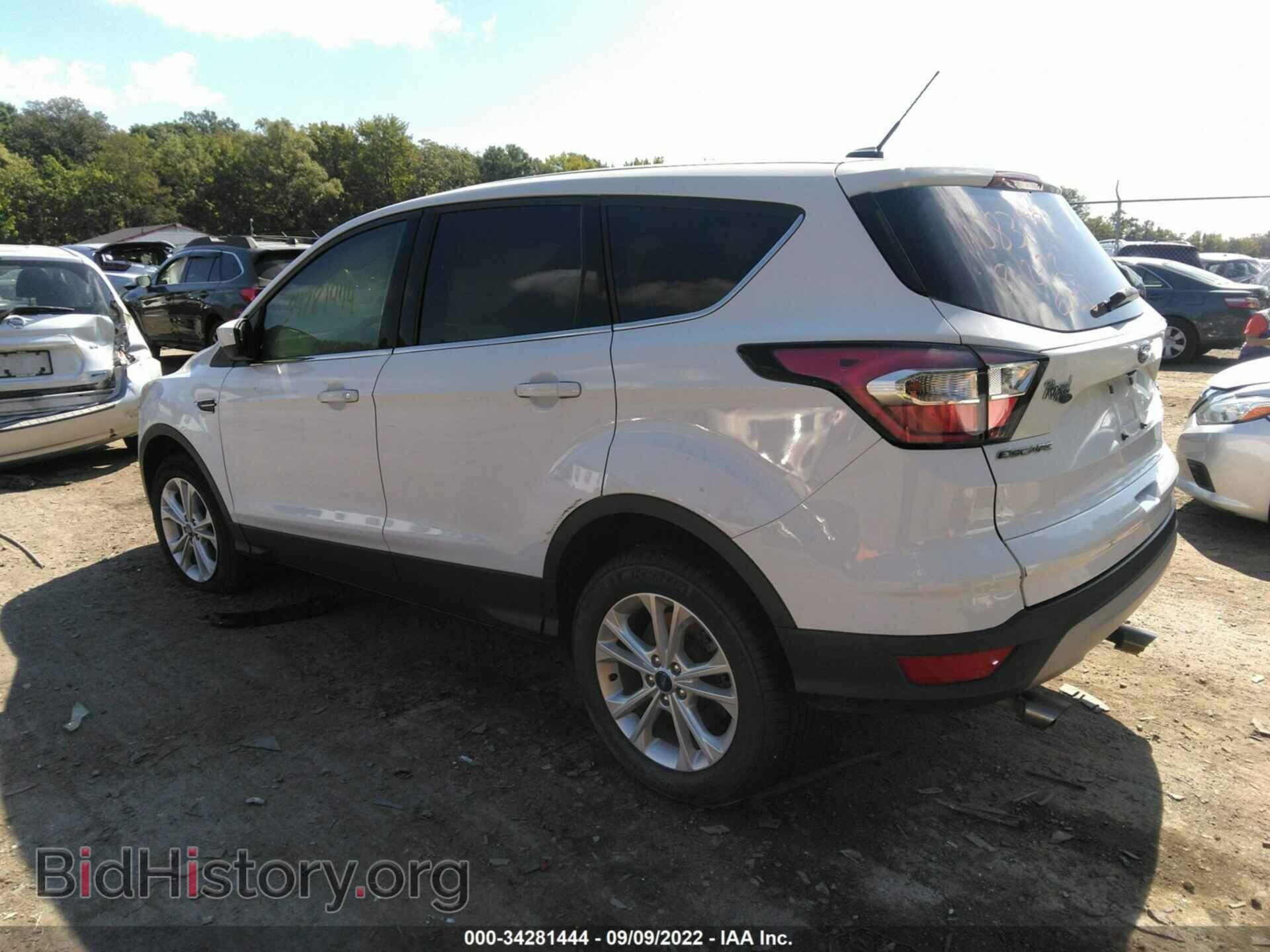 2017 FORD ESCAPE - VIN: 1FMCU0GD2HUE64711 - Фото 3