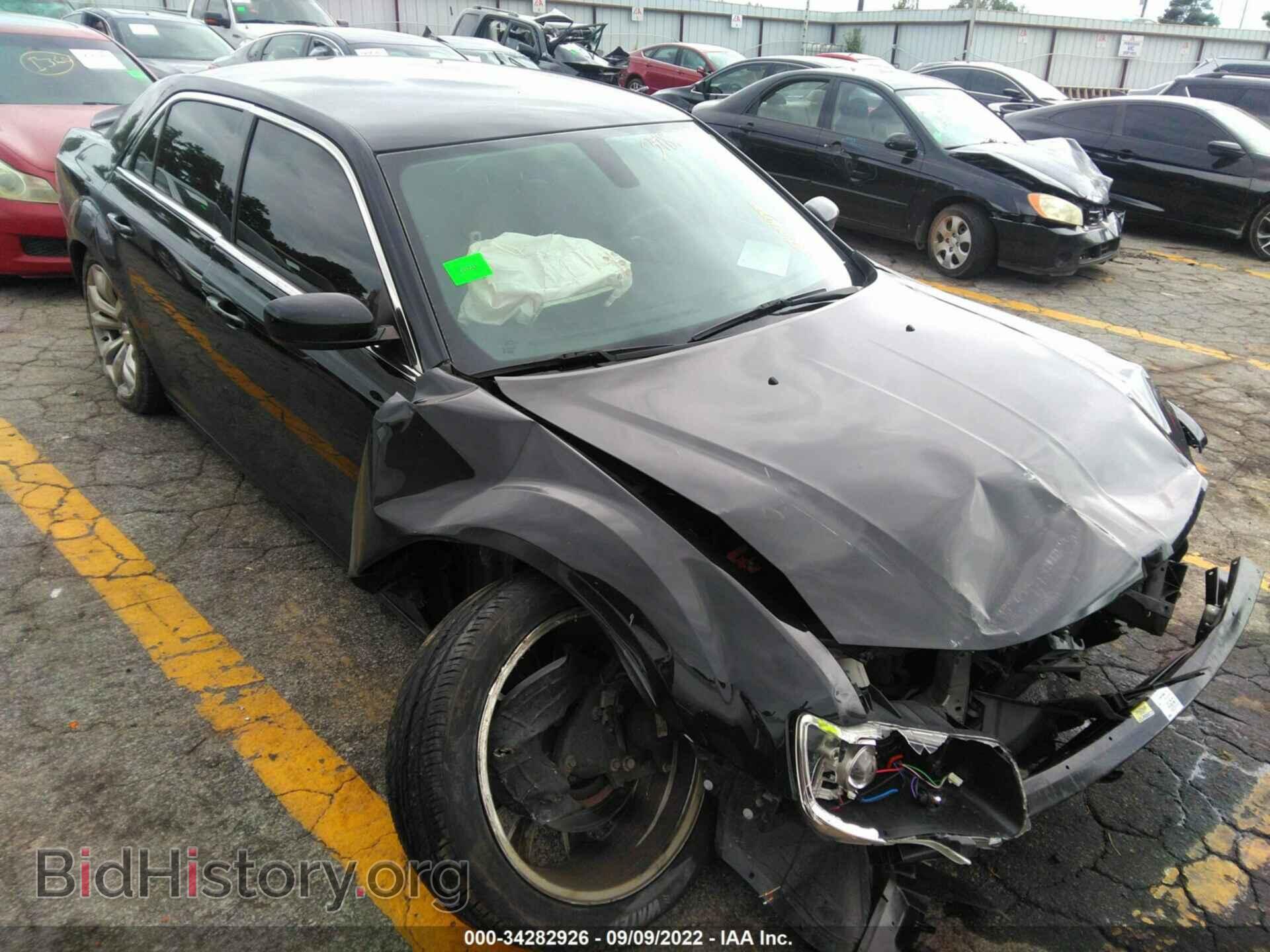 Фотография 2C3CCAAG3GH348925 - CHRYSLER 300 2016