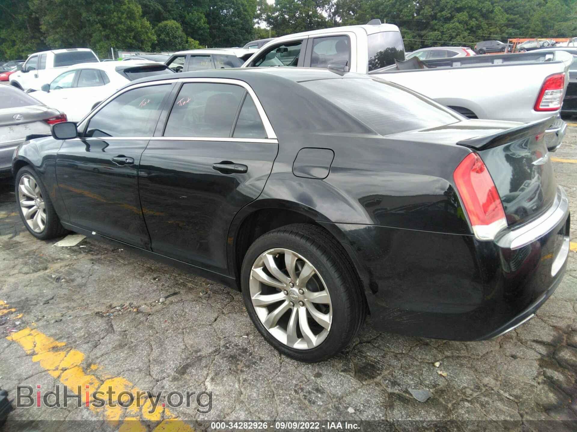 2016 CHRYSLER 300 - VIN: 2C3CCAAG3GH348925 - Фото 3