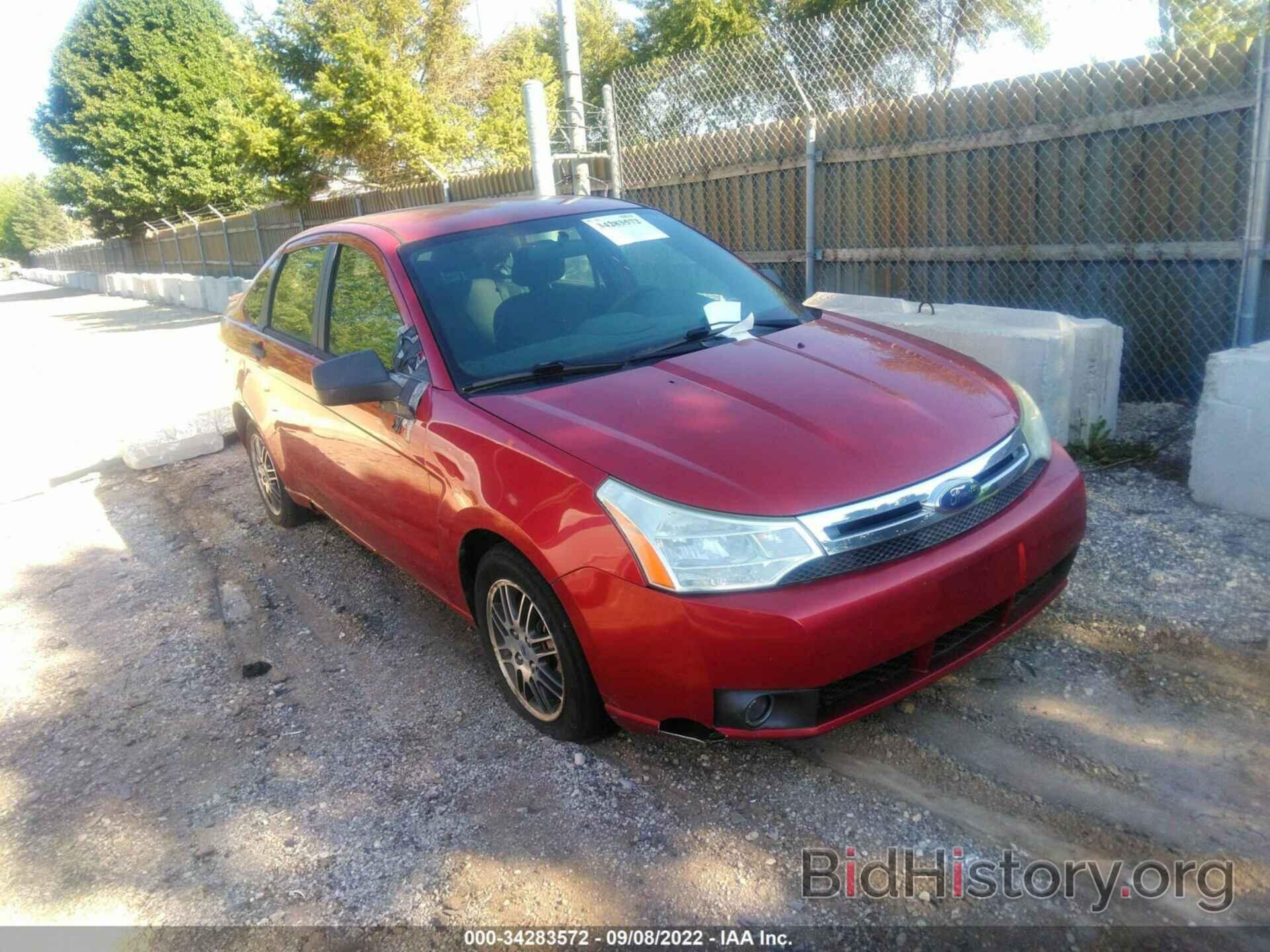 Photo 1FAHP3FN7AW118702 - FORD FOCUS 2010