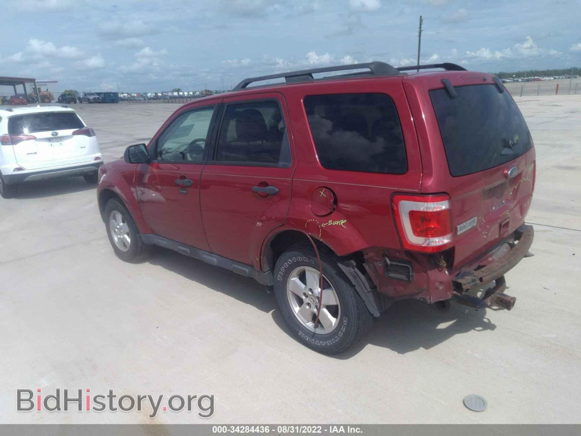 2011 FORD ESCAPE - VIN: 1FMCU0D77BKA76195 - Фото 3