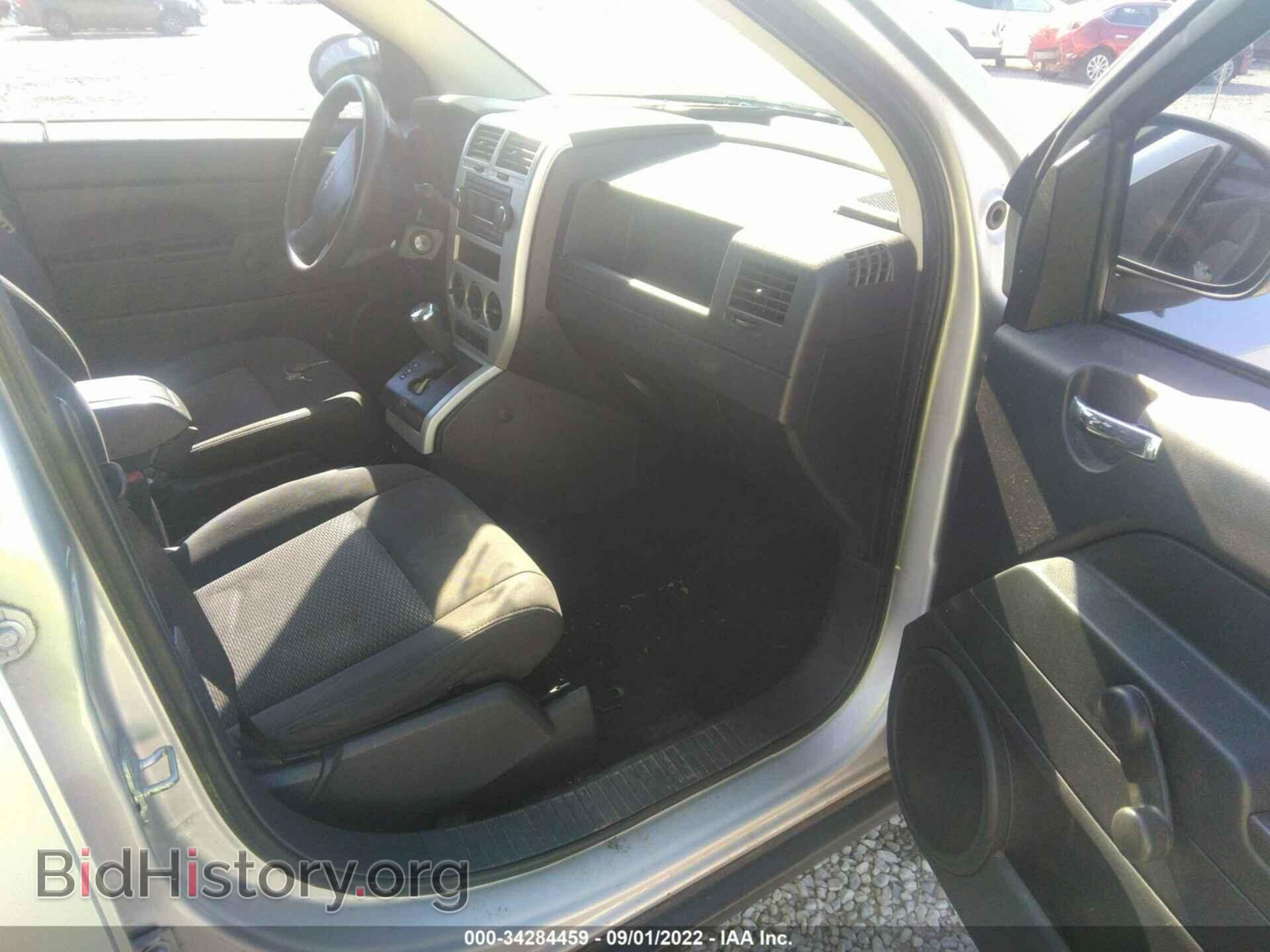 2008 JEEP COMPASS - VIN: 1J8FF47W28D725252 - Фото 5