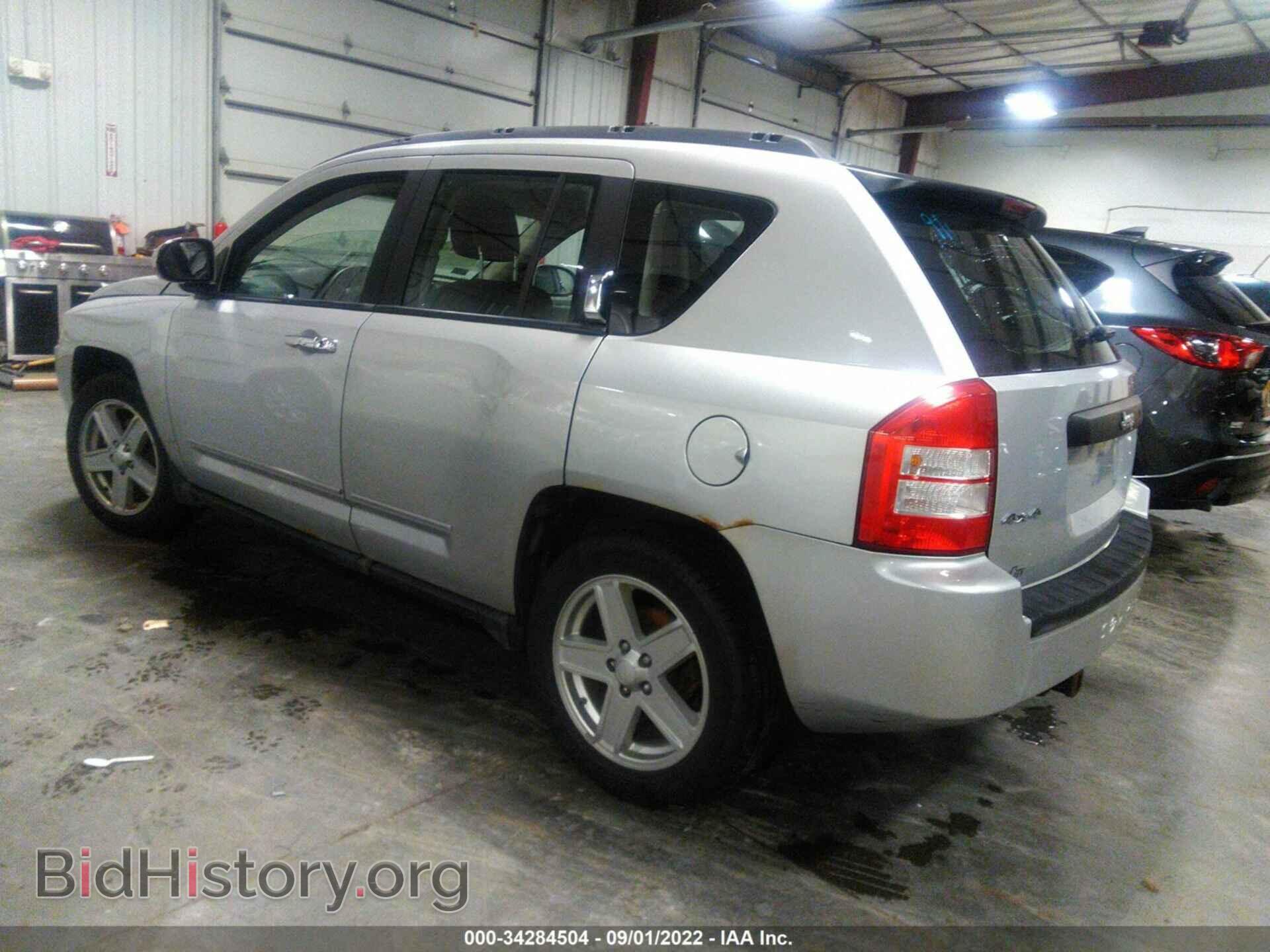 2010 JEEP COMPASS - VIN: 1J4NF4FB2AD510911 - Фото 3