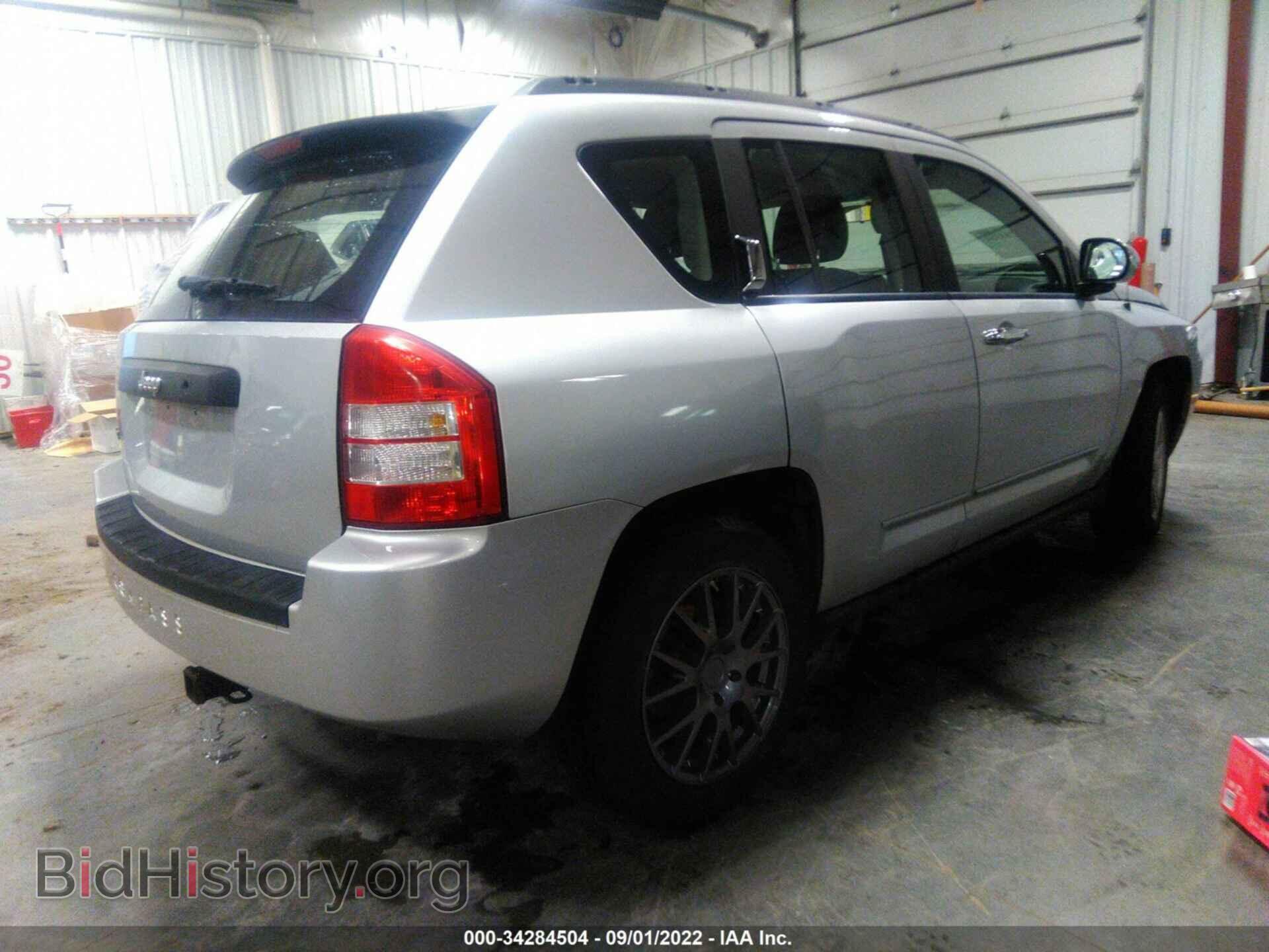 2010 JEEP COMPASS - VIN: 1J4NF4FB2AD510911 - Фото 4