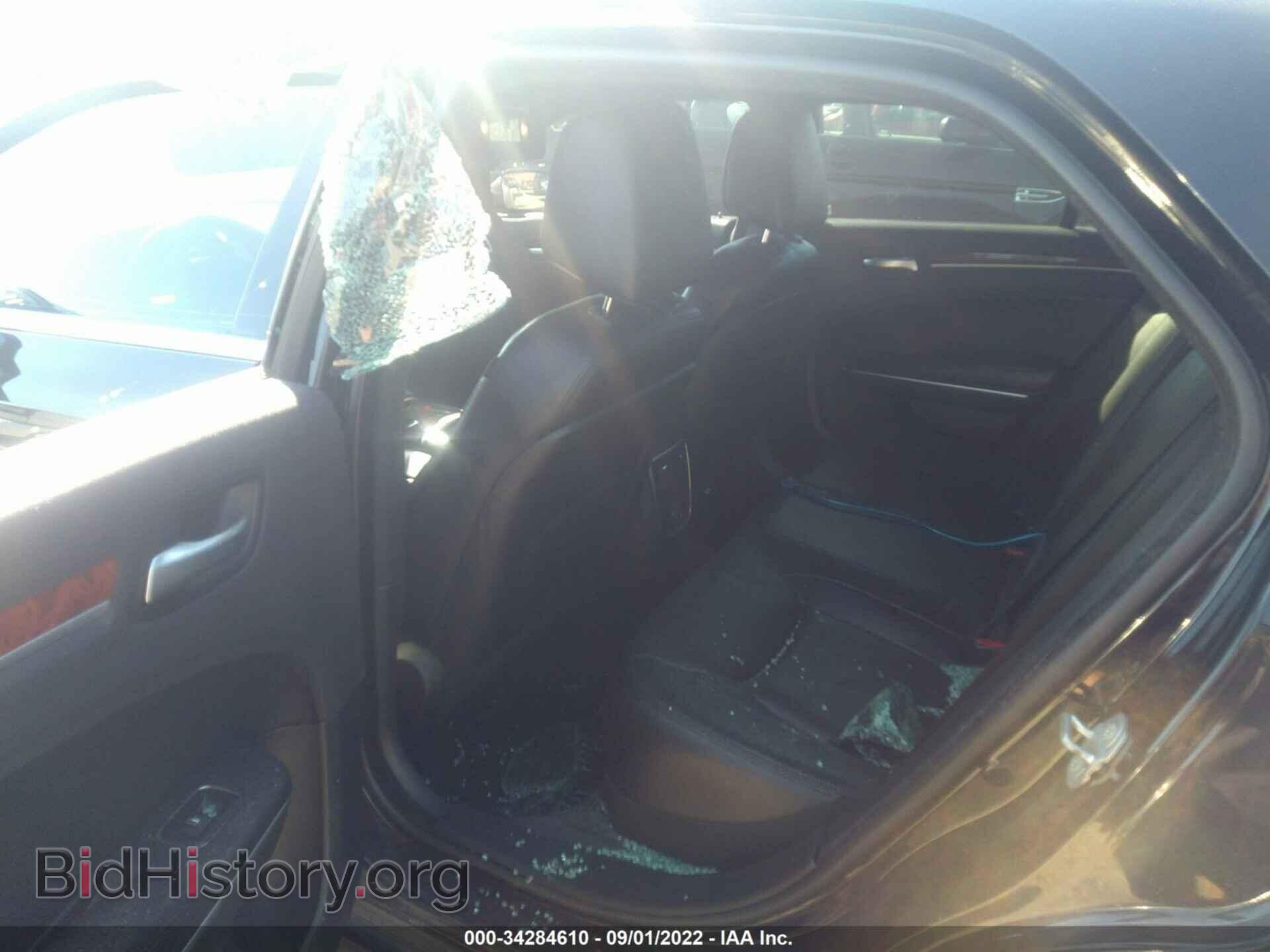 2014 CHRYSLER 300 - VIN: 2C3CCAAG3EH365320 - Фото 8