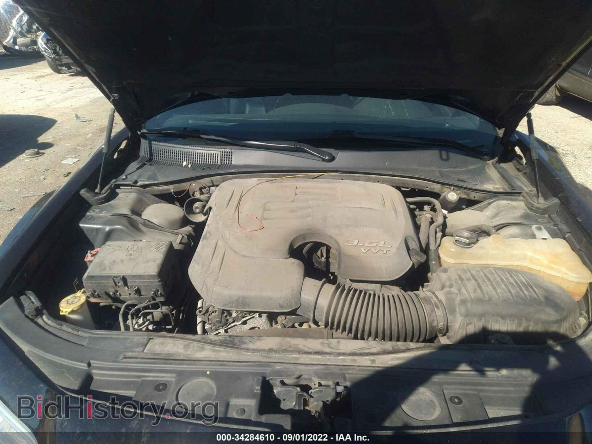 2014 CHRYSLER 300 - VIN: 2C3CCAAG3EH365320 - Фото 10