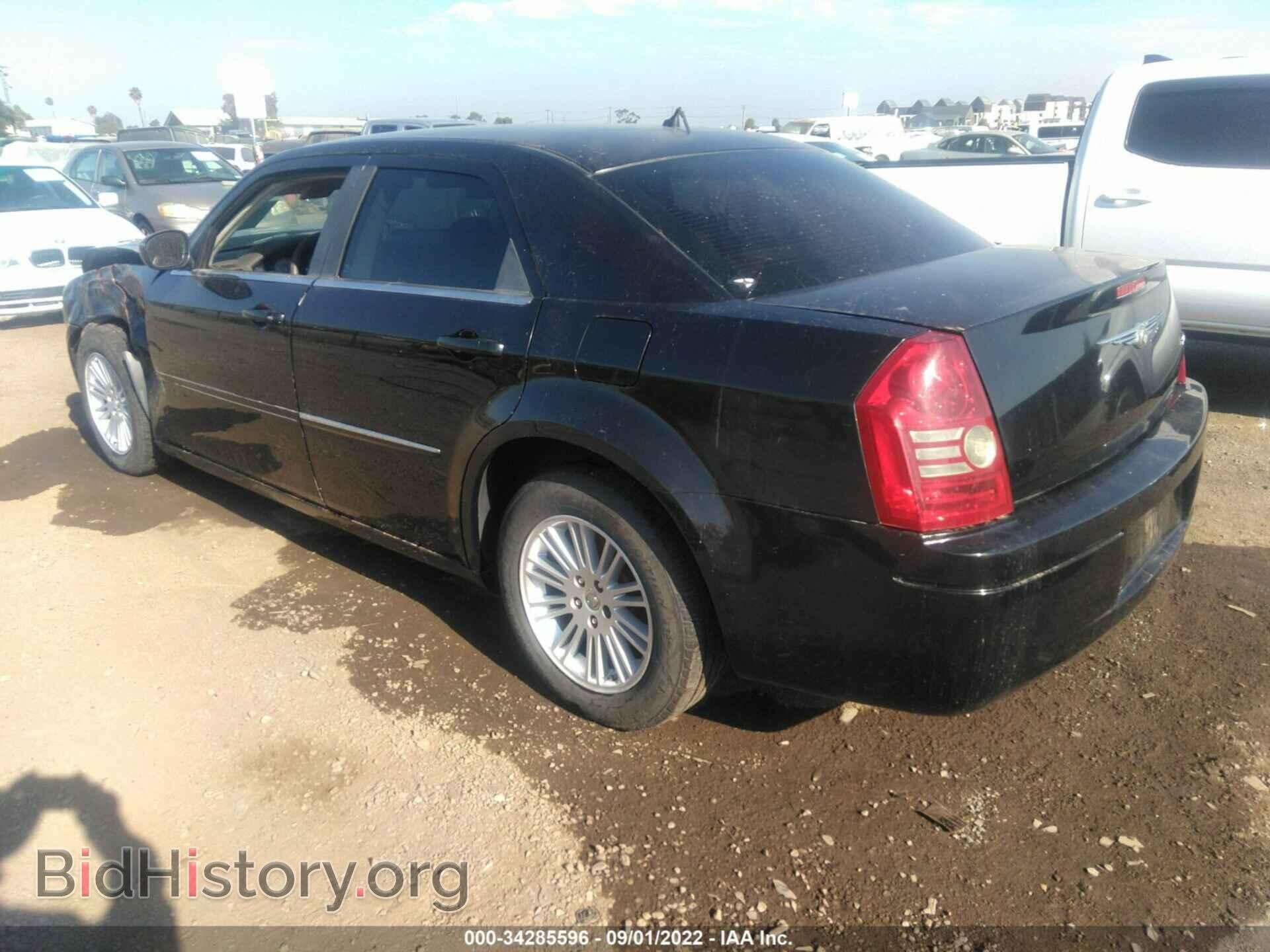 2008 CHRYSLER 300 - VIN: 2C3LA43R88H283352 - Фото 3