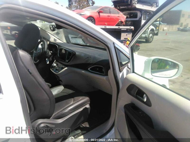 2022 Chrysler PACIFICA (VIN 2C4RC1BG8NR106420) — фото 5 из 11