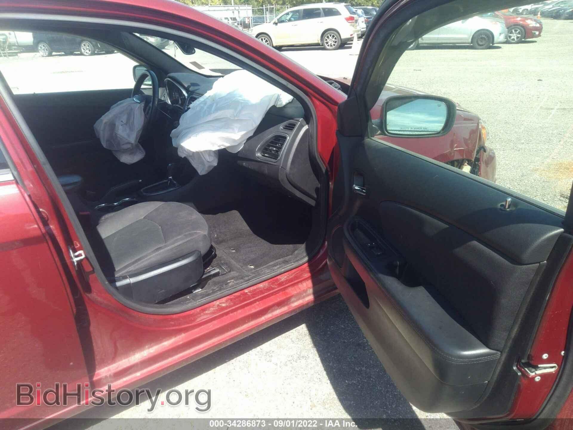 2012 CHRYSLER 200 - VIN: 1C3CCBBB0CN298530 - Photo 5